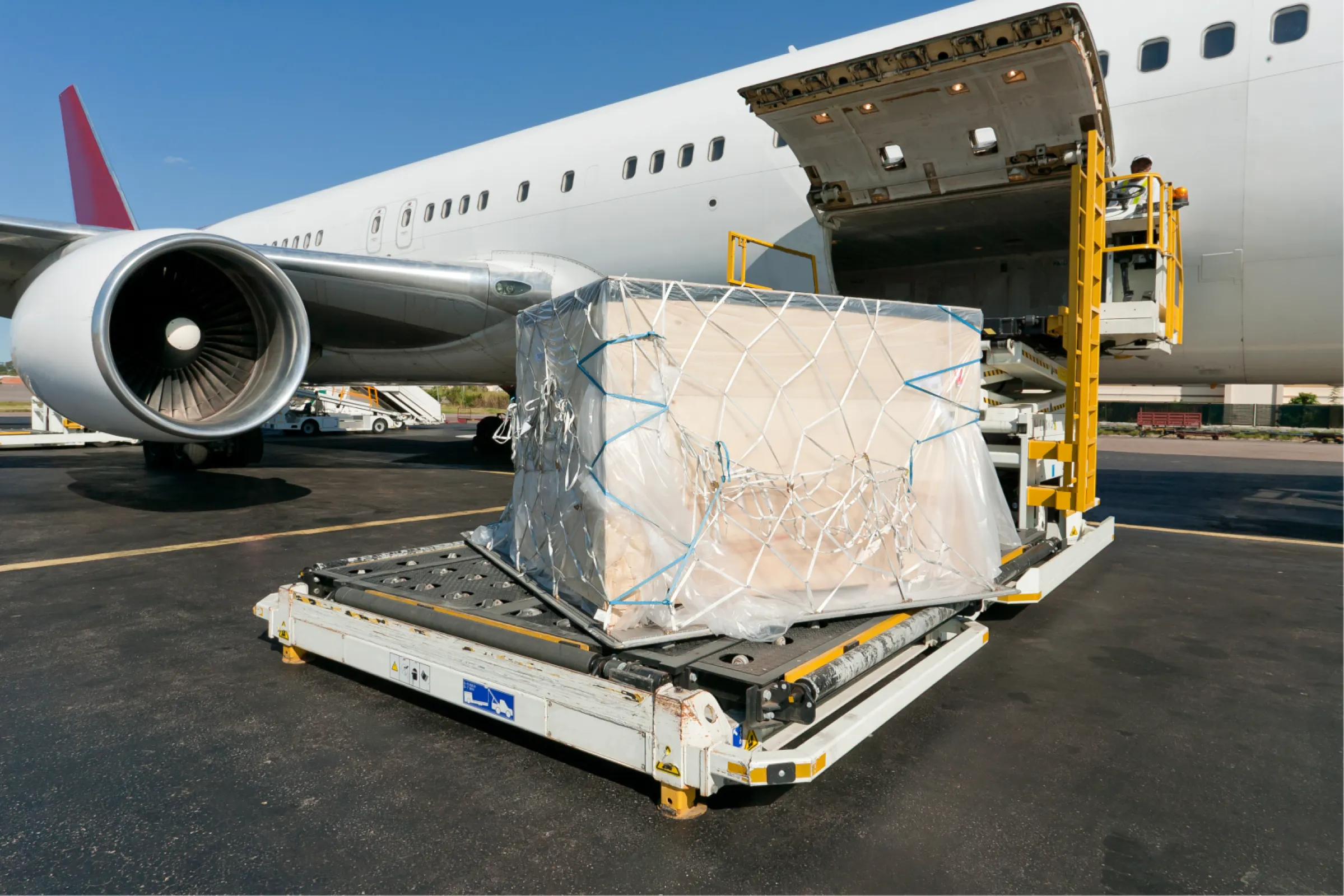 Air freight to Ukraine