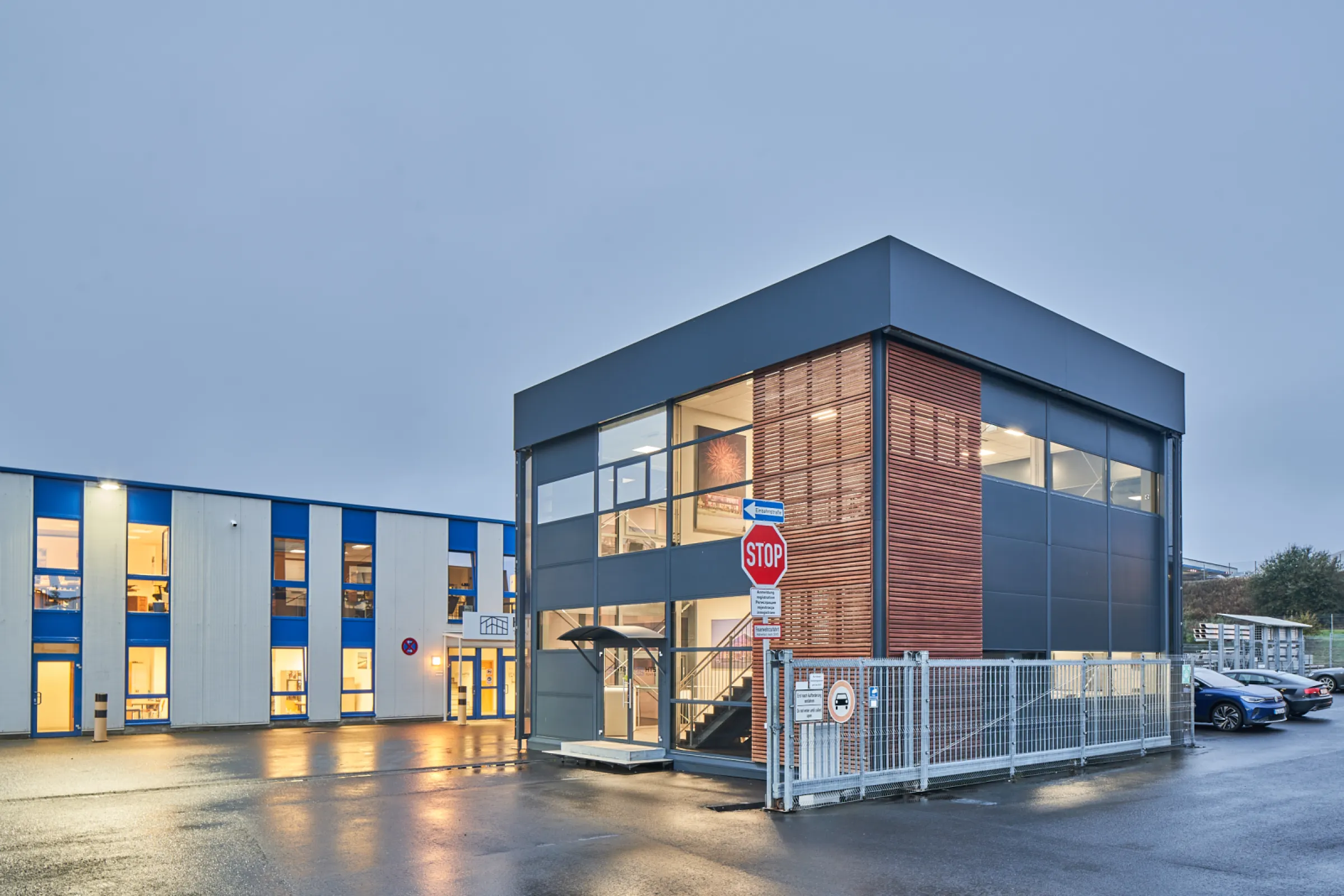 Manhattan Series structure in front of main HTS office