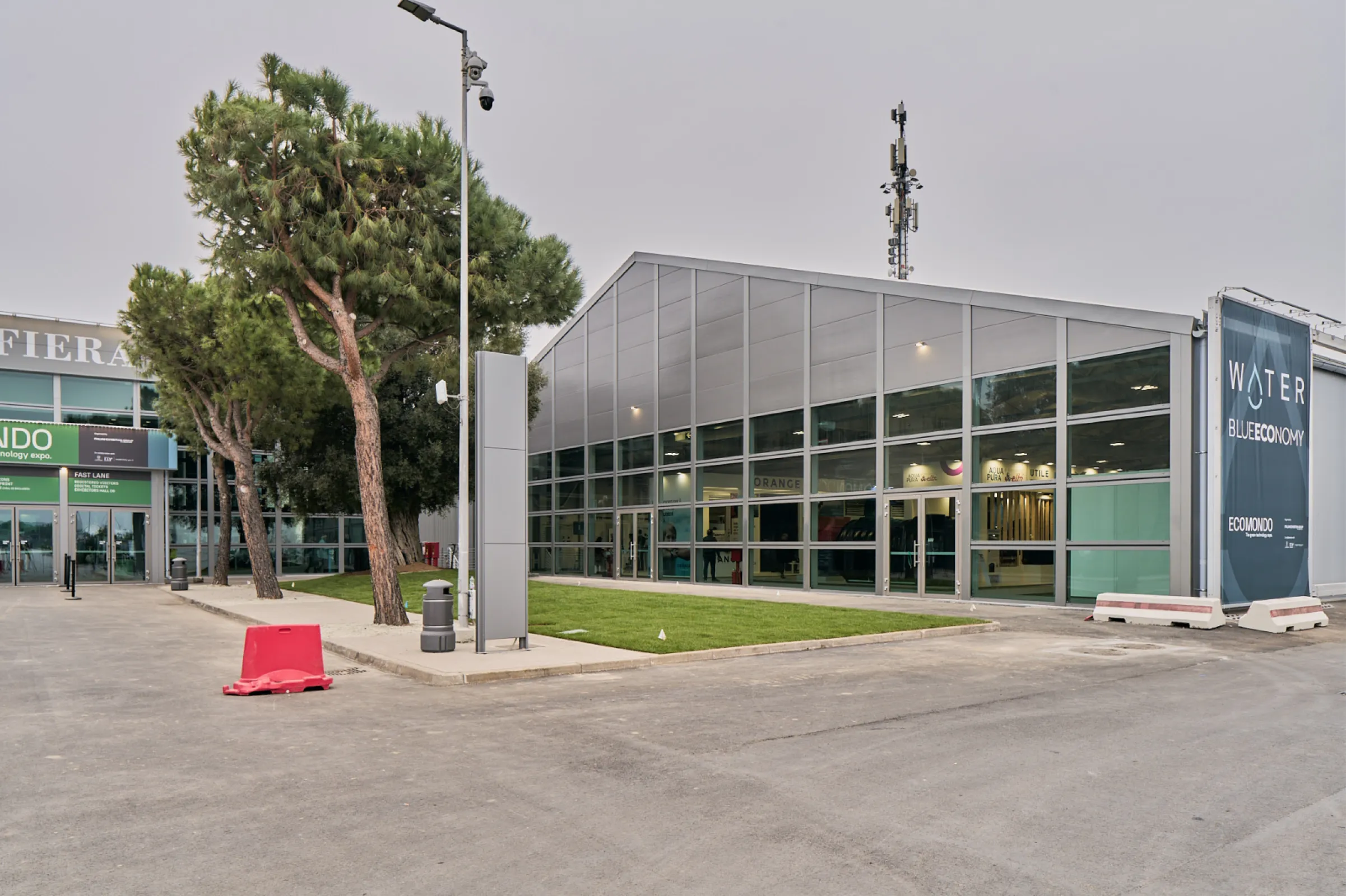 Exhibition and concert hall