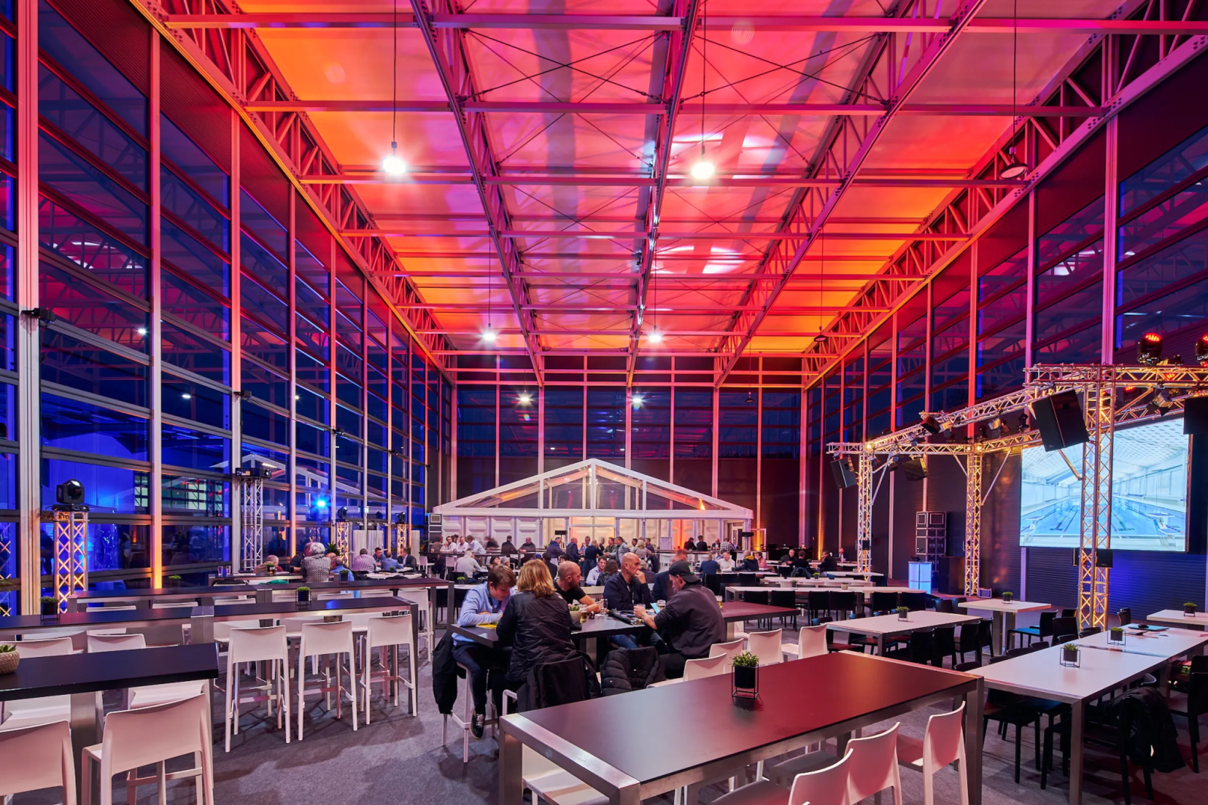 Metropolitan pavilion — interior