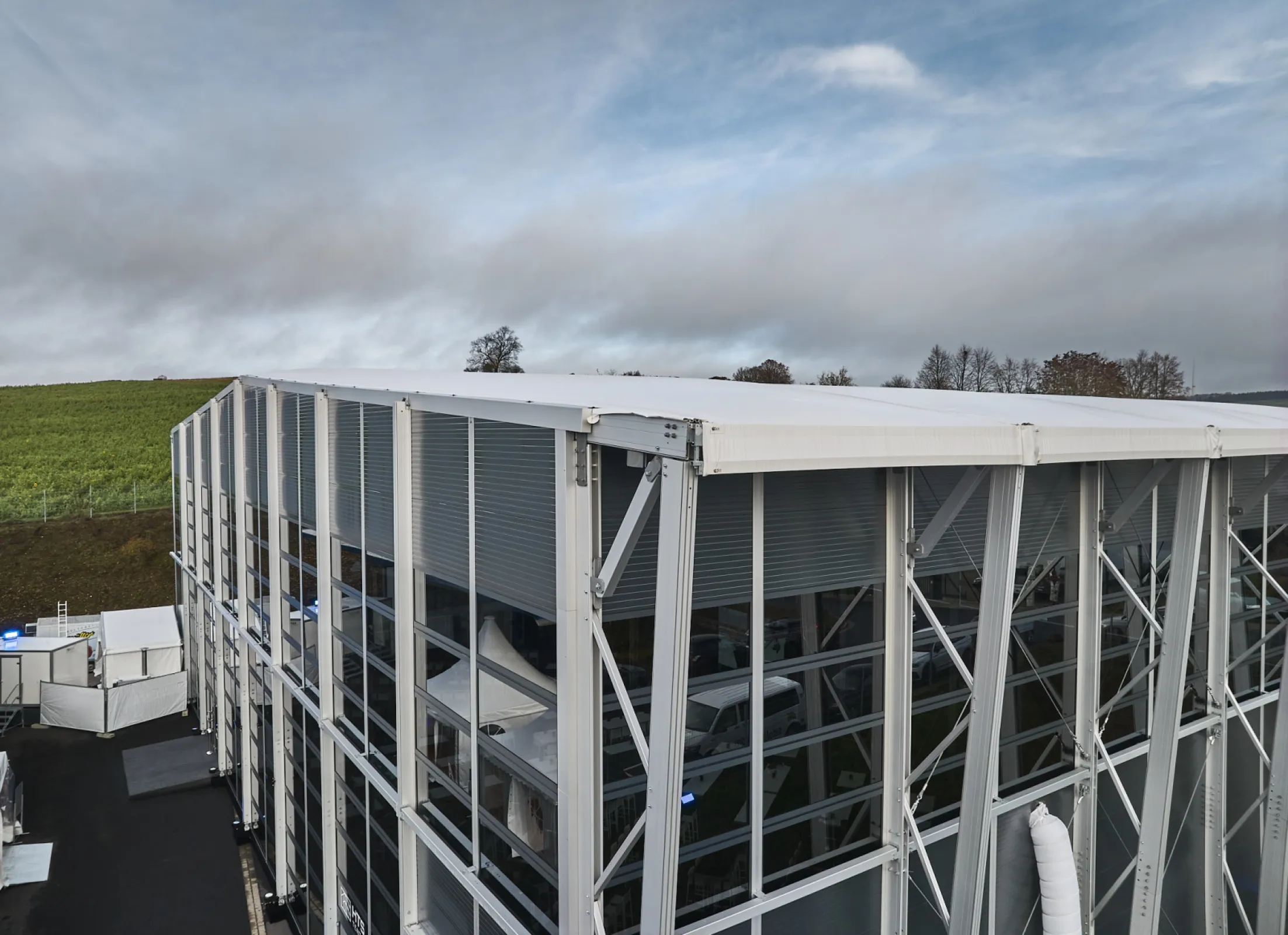 Metropolitan pavilion — exterior