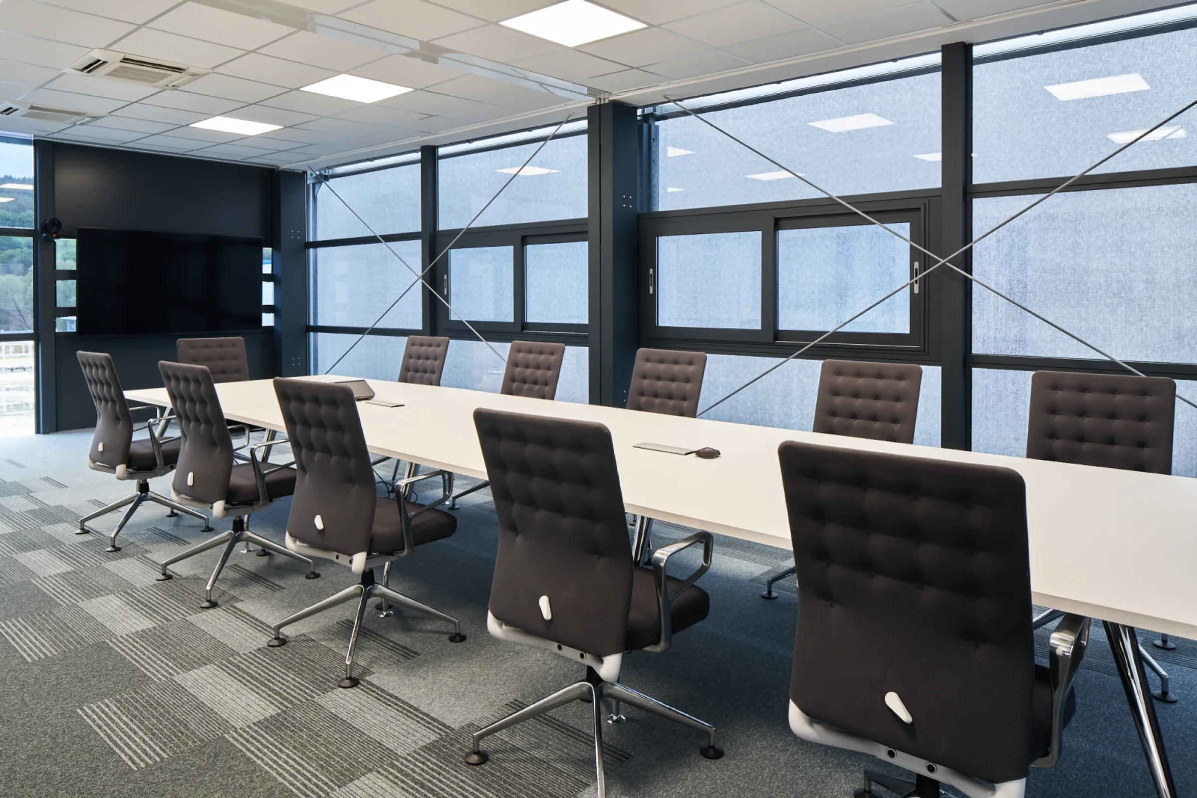 Manhattan pavilion — interior view