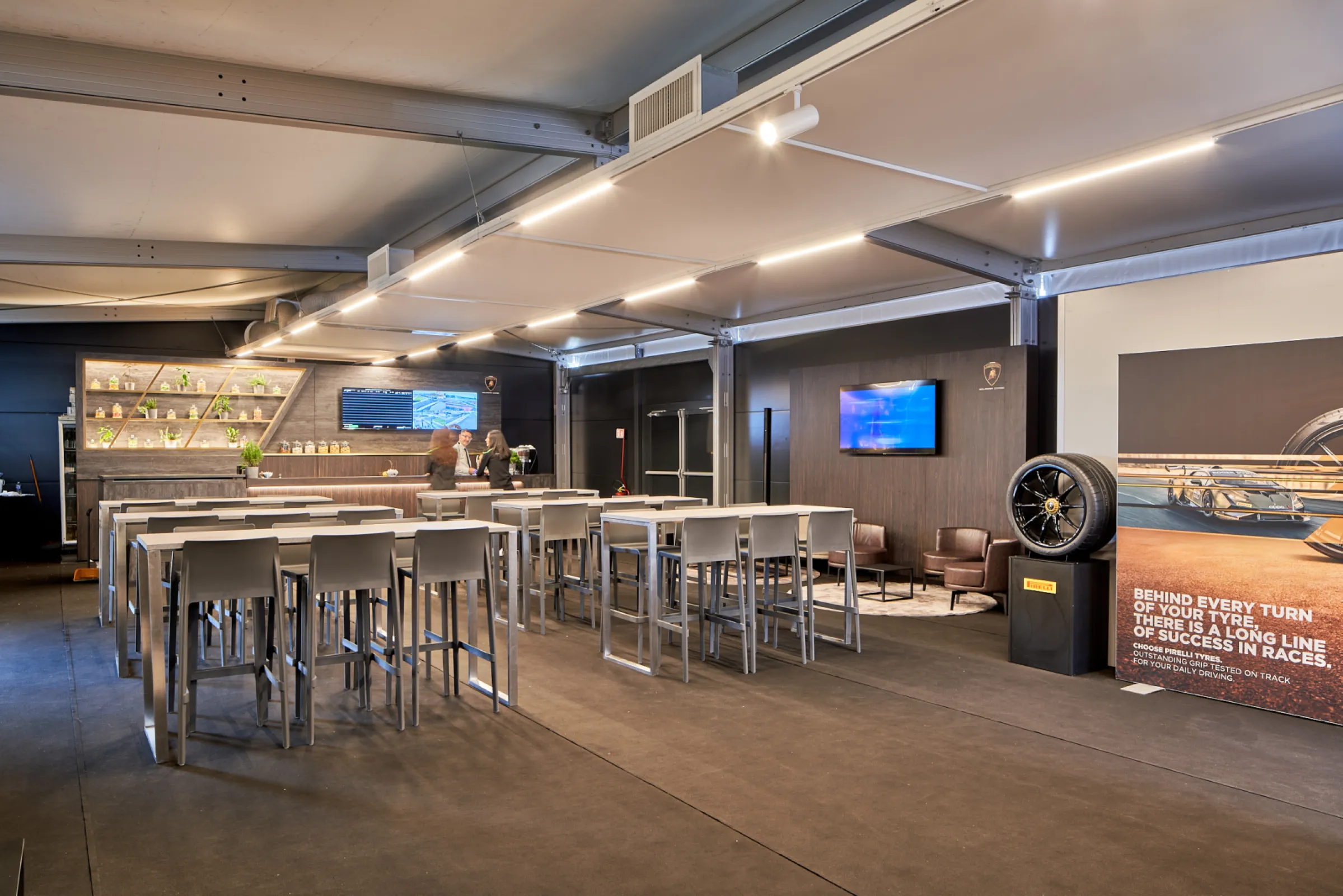 Manhattan pavilion — interior view