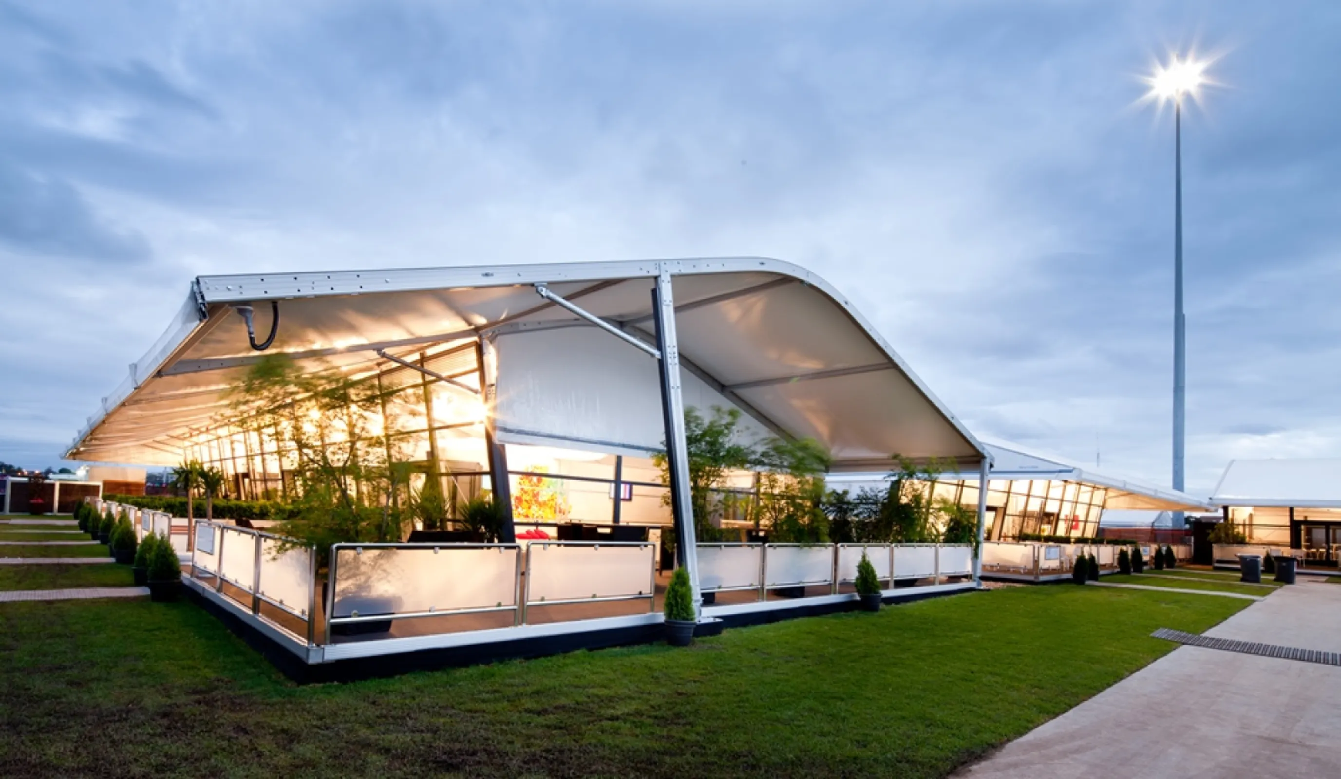 Велике шатро — вигляд зовні