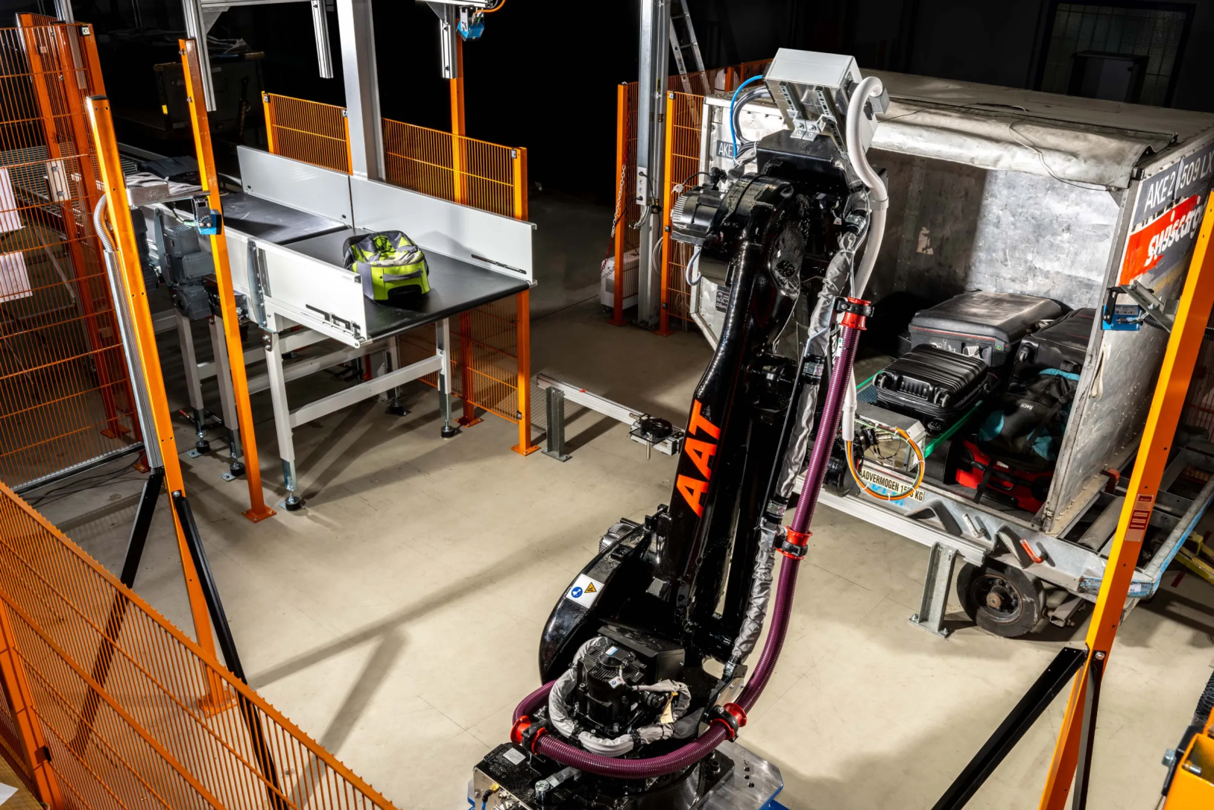 The ABLE Mk2 achieves up to 320 bags per hour in AKE loading – even filling the angled notch reliably.