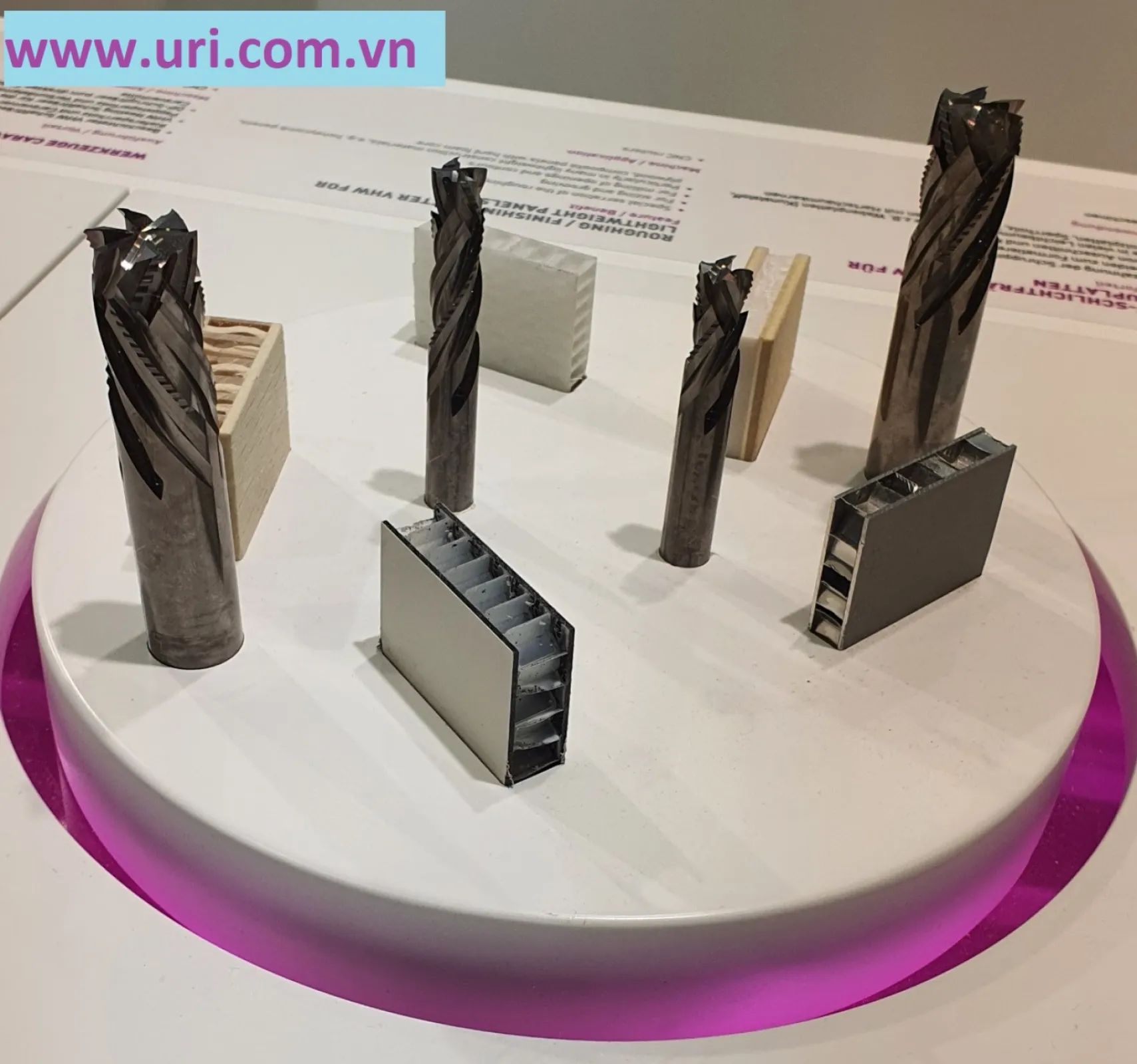 STC routers for honeycomb board