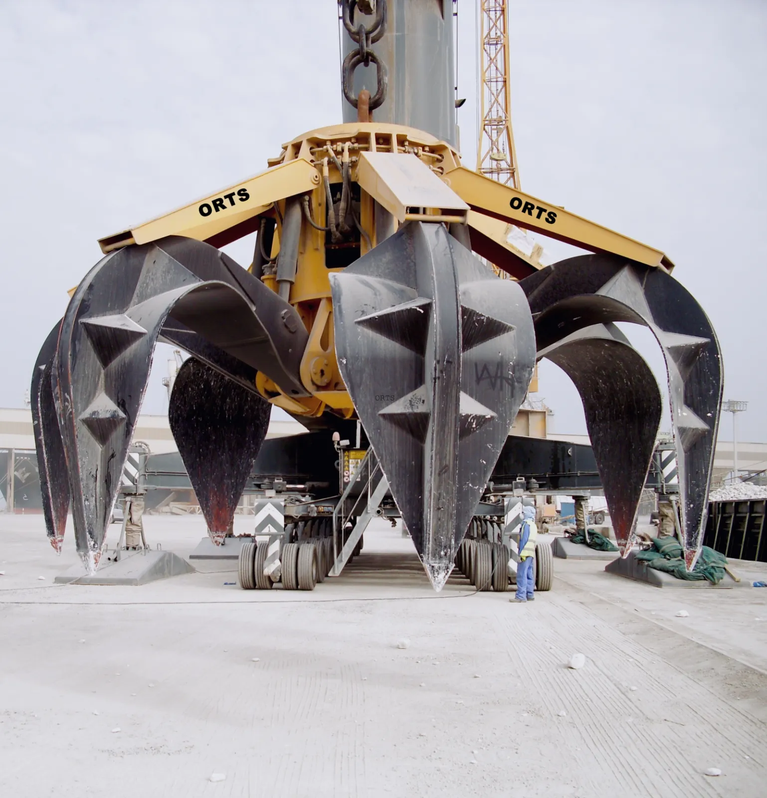 Orts DHM 12 cbm - Grab used for Hot Briquetted Iron (HBI)