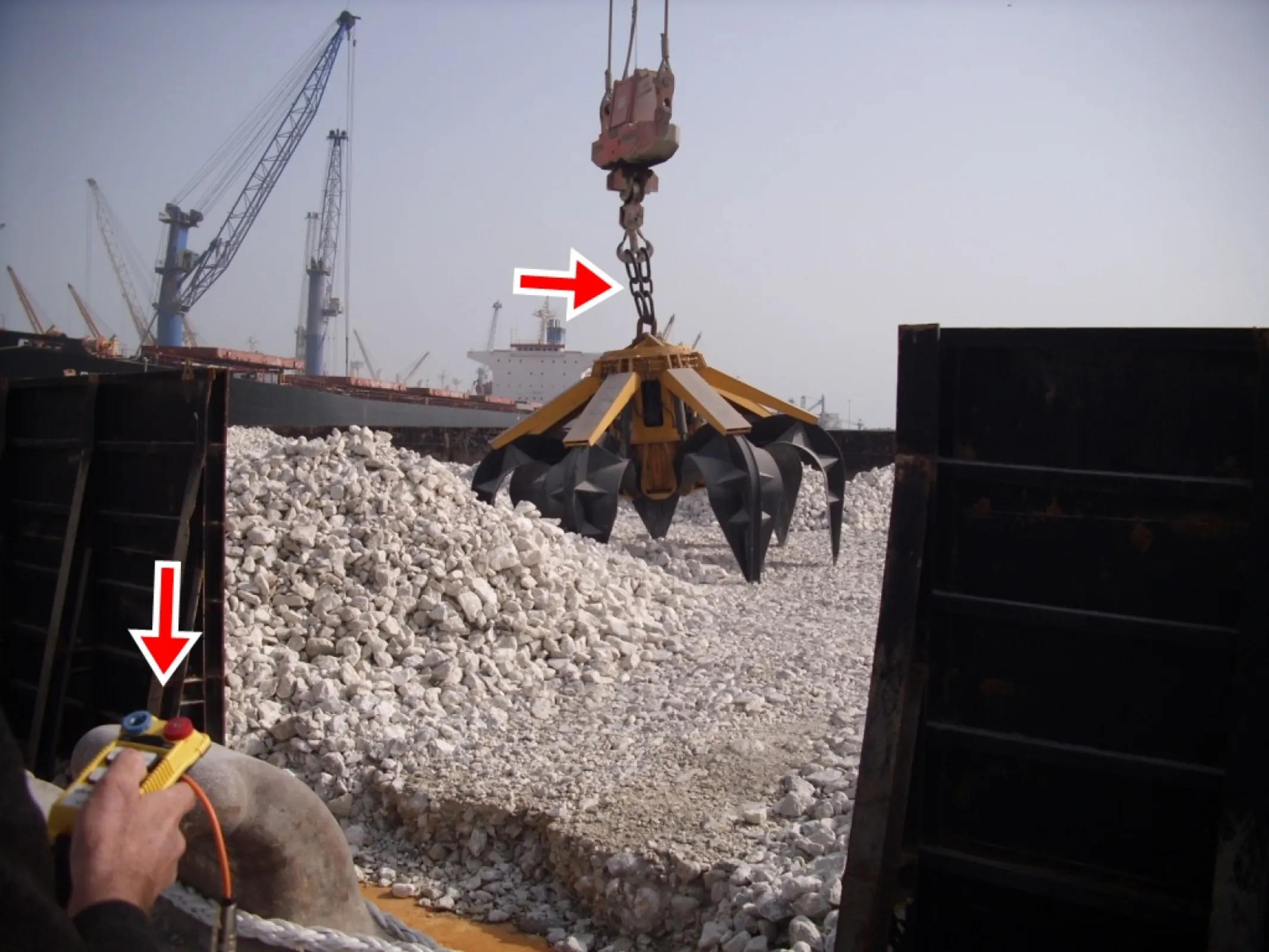 Orts Grabs - Fully radio remote controlled