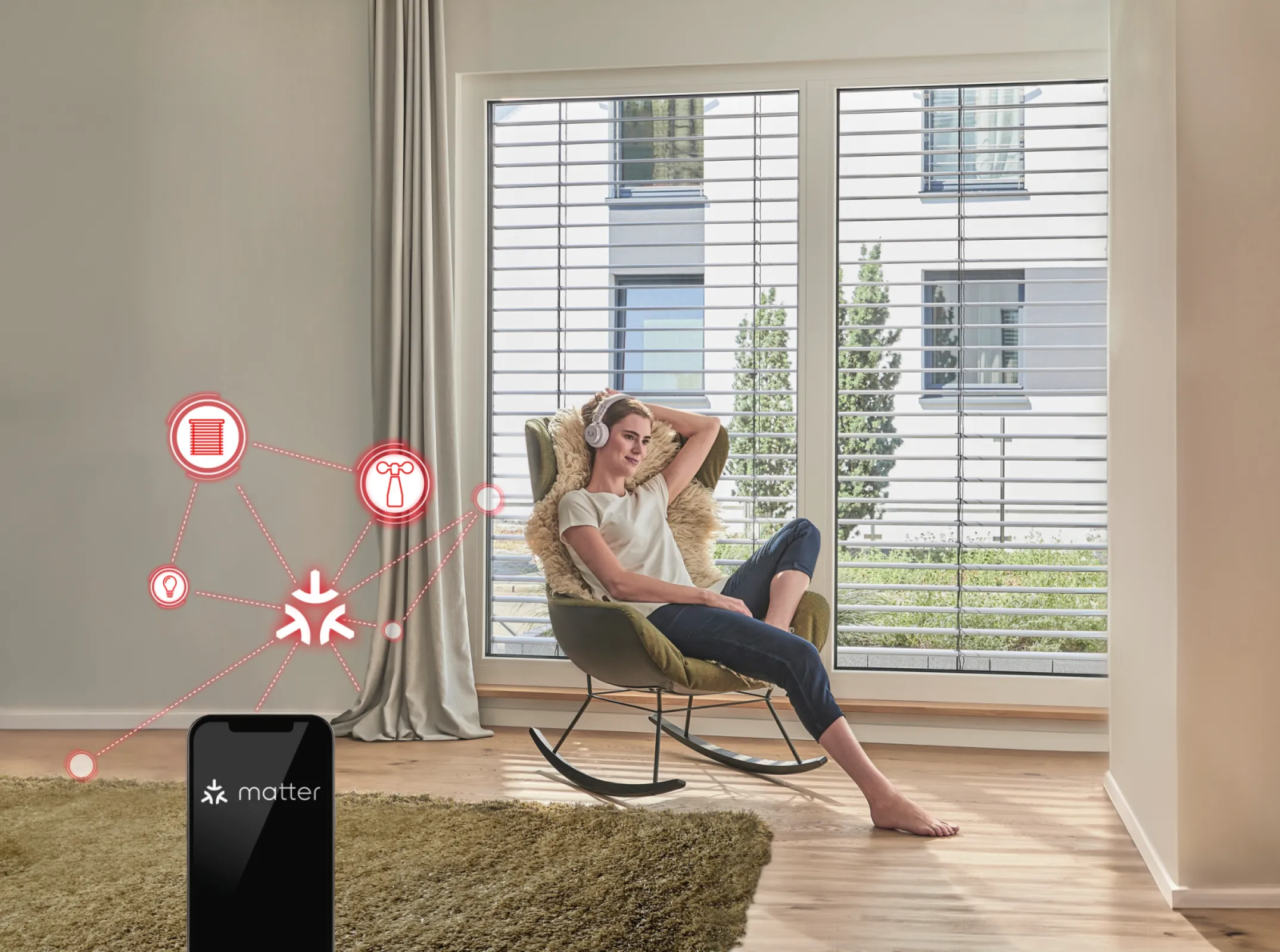 Smart home control in action: Operate sun shading on windows and the terrace seamlessly via app using WMS and Matter. The control system even works across trades—lighting, climate, security, and shading intelligently interact to deliver maximum comfort and energy efficiency throughout the home.