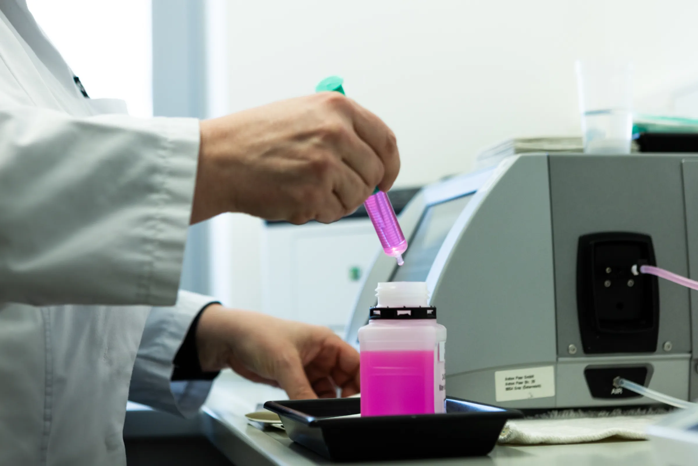 Laboratory testing of lubricants to ensure top product quality and performance.