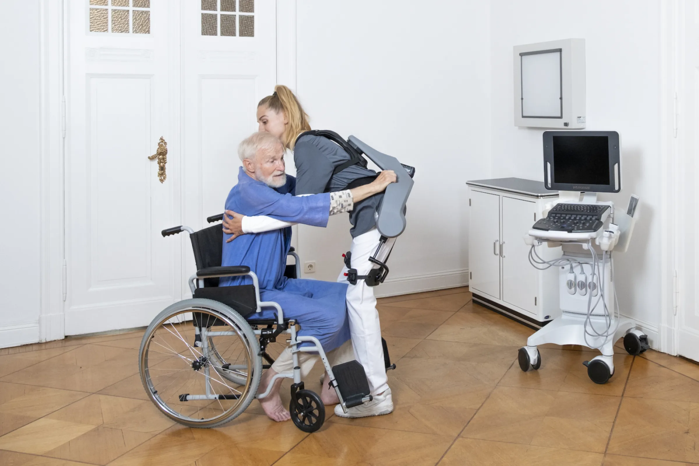 Supporting those who support others: The German Bionic Exia assists caregivers in patient mobilization, helping reduce strain and prevent injuries during physically demanding tasks.