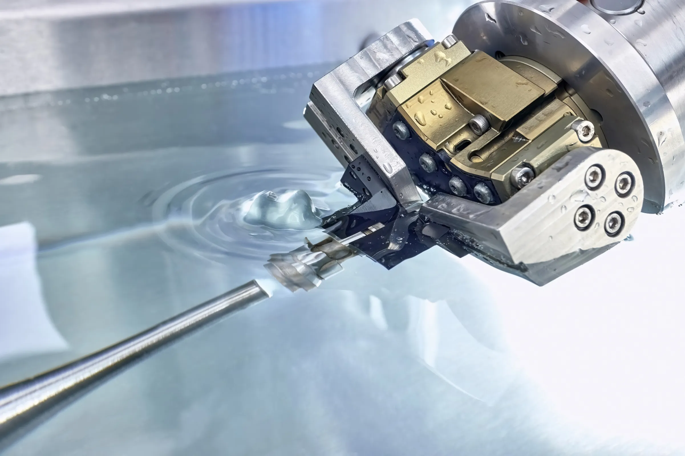 Innovative process with a patented sonotrode