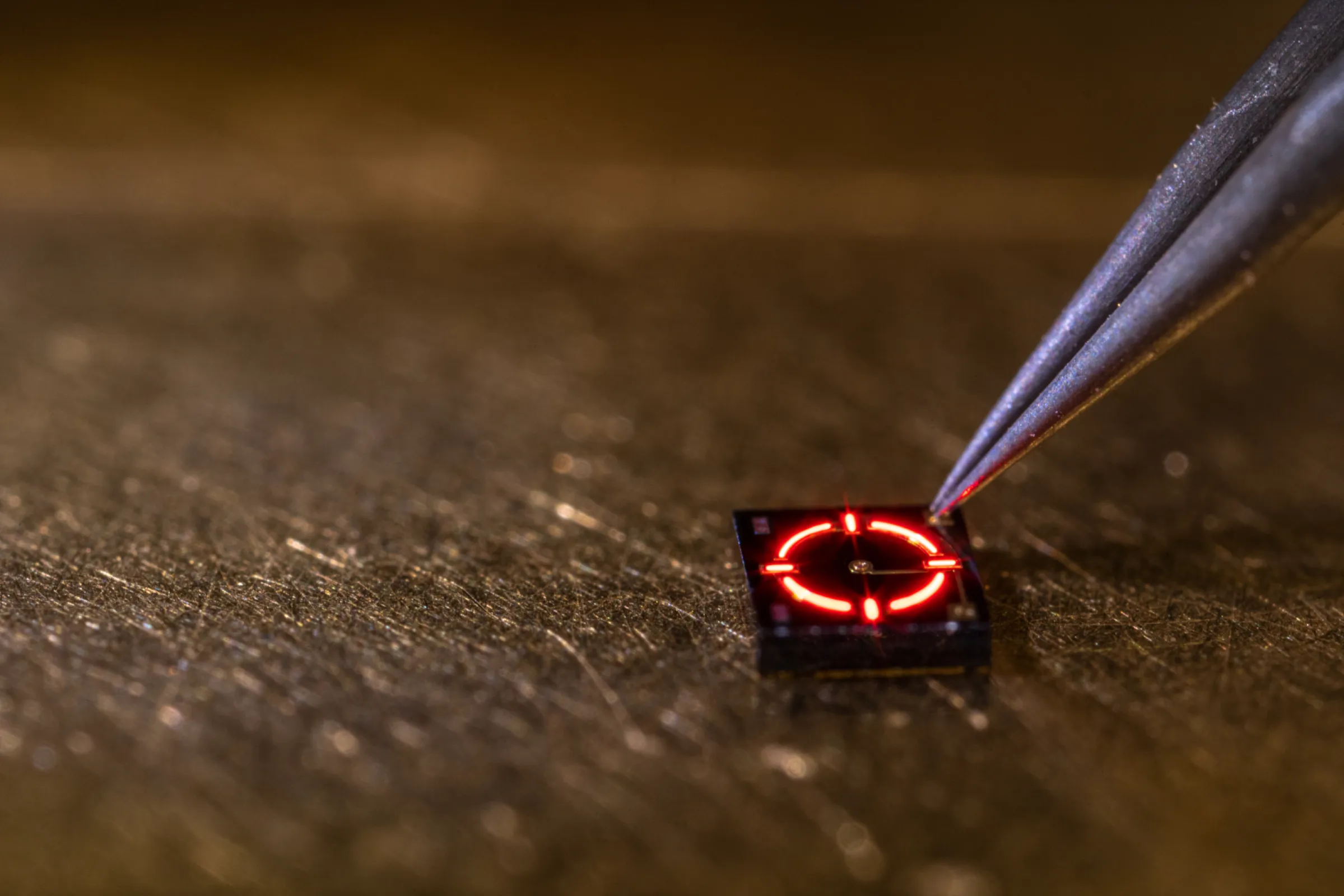 Monolithic Display / Reticle Chip