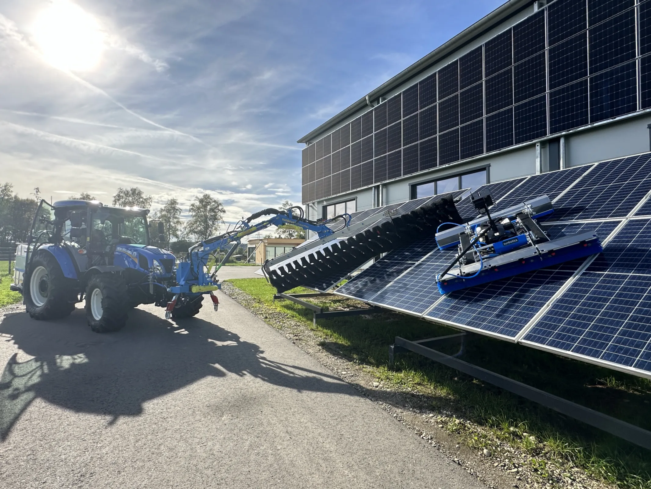 SunBrush TrackFlex on New Holland Tractor & sunbotics