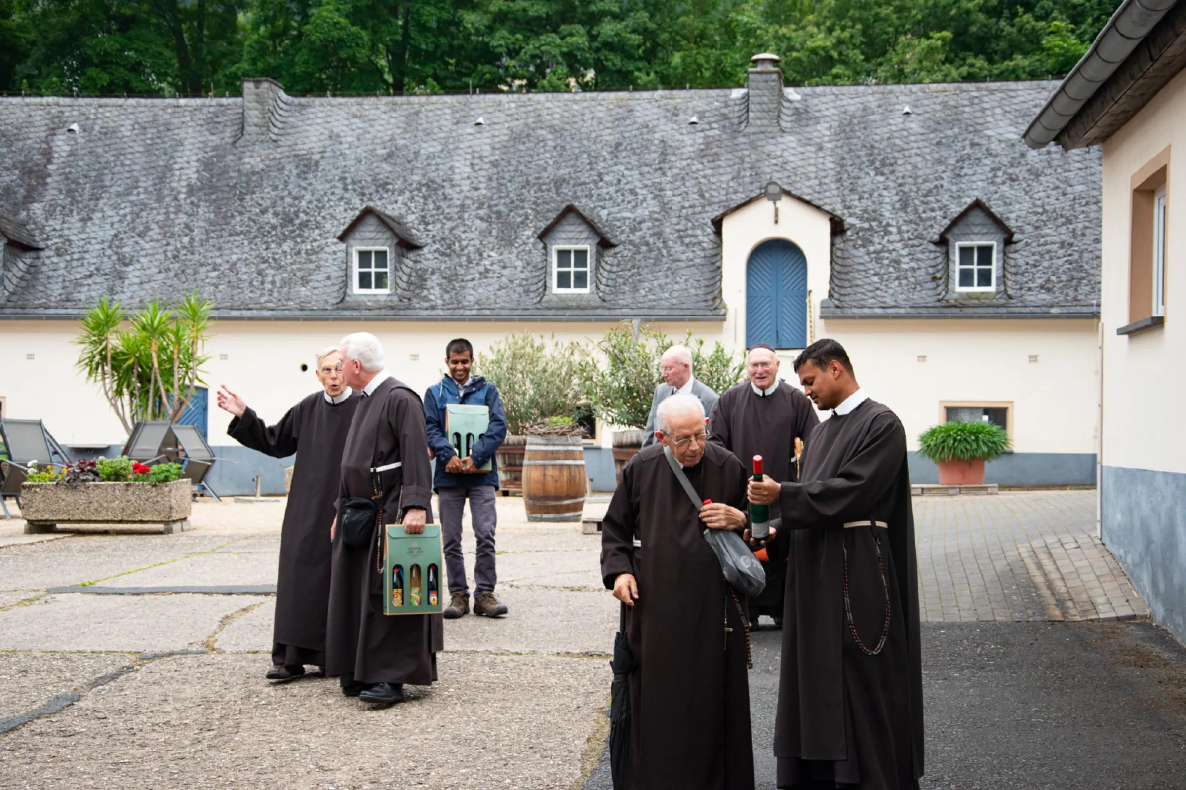the franciscans of the holy cross