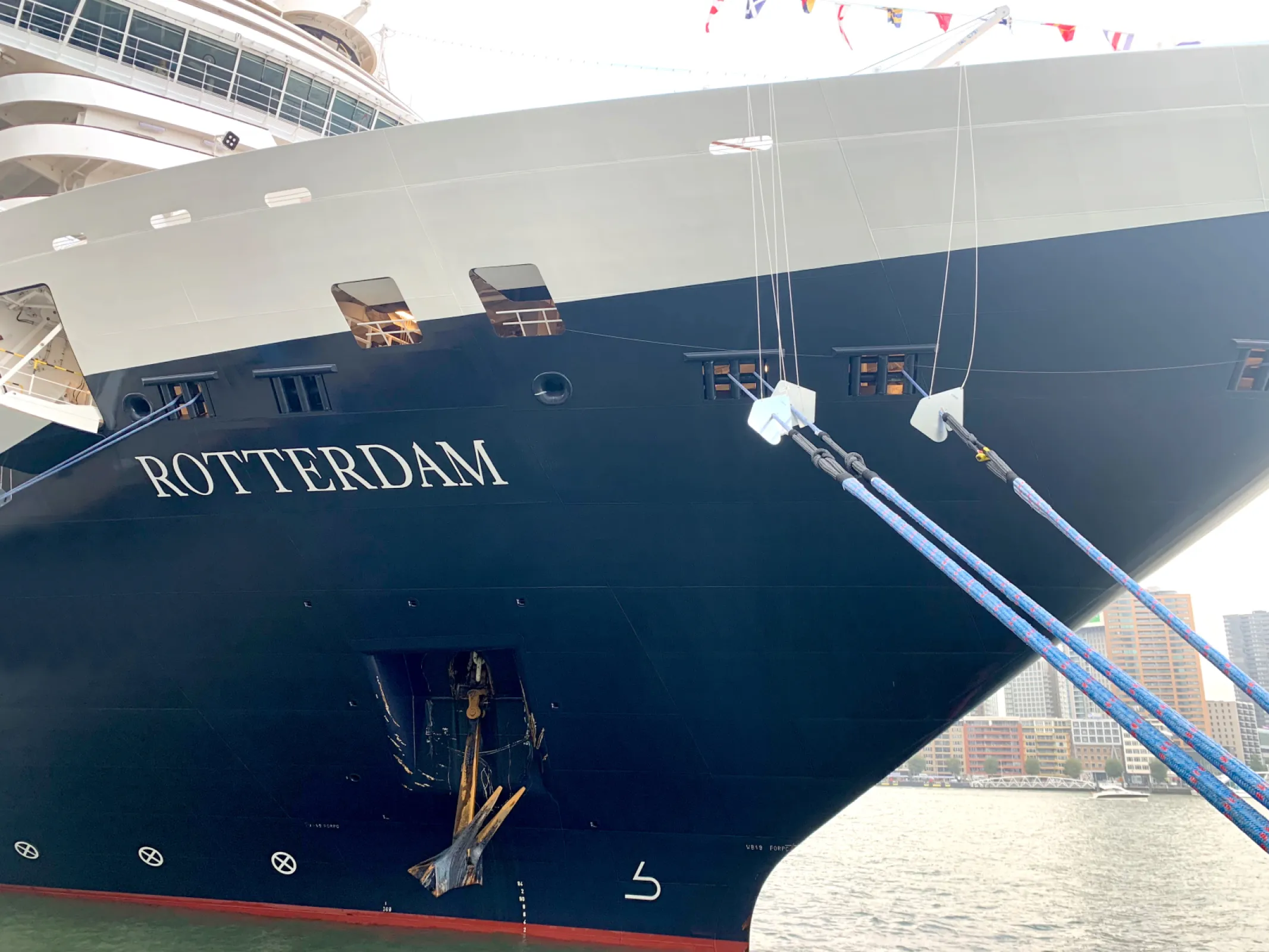 Rotterdam with FLX Mooring System by Gleistein