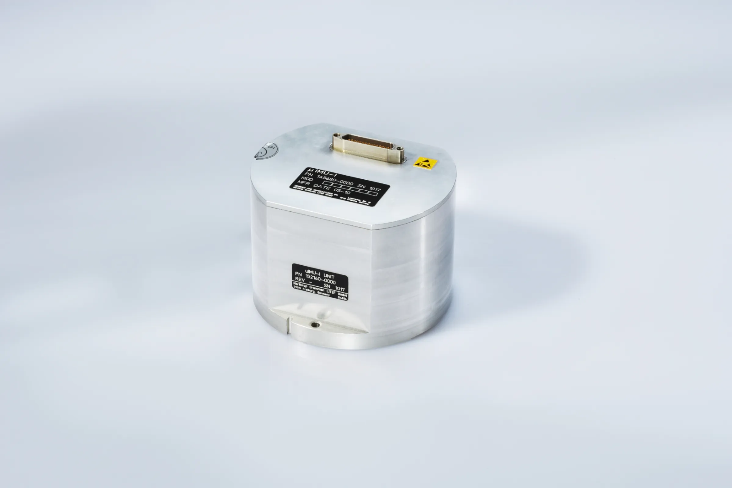 µIMU Inertial measuring unit based on MEMS  The perfect measuring unit  The µIMU is based on MEMS sensors that we developed in-house. It is a complete inertial measuring unit comprising three MEMS rate gyros three MEMS accelerometers, the associated electronics and power supply, all in a robust, hermetically sealed housing.  With its small size, its easy-to-integrate interface and its excellent performance data, the µIMU is the perfect measuring unit for all applications.  Attitude-heading reference systems Flight control and stabilisation systems Stabilisation of cameras, antennas and other instruments on mobile platforms