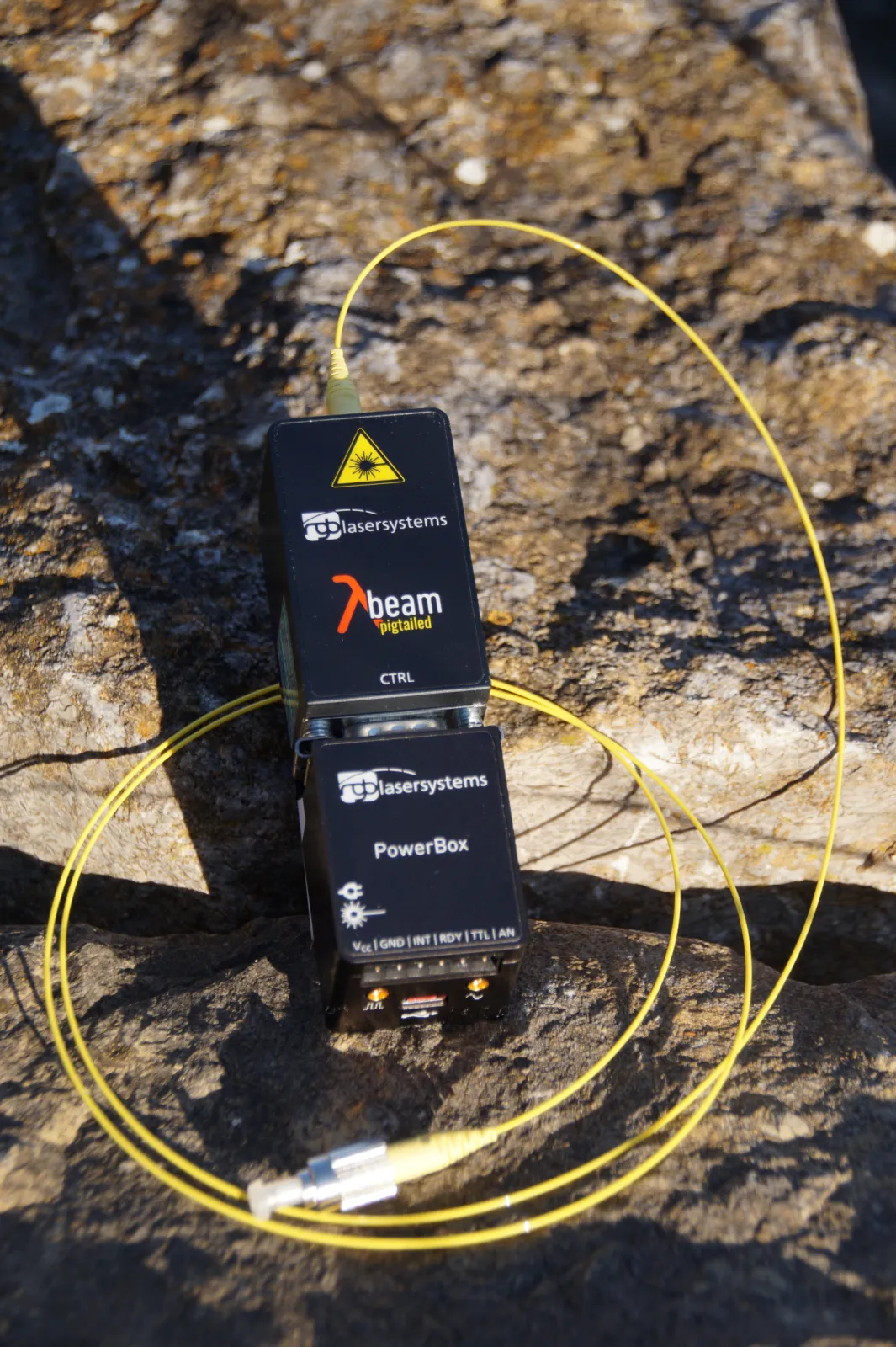 Lambda Beam PIGTAILED stone