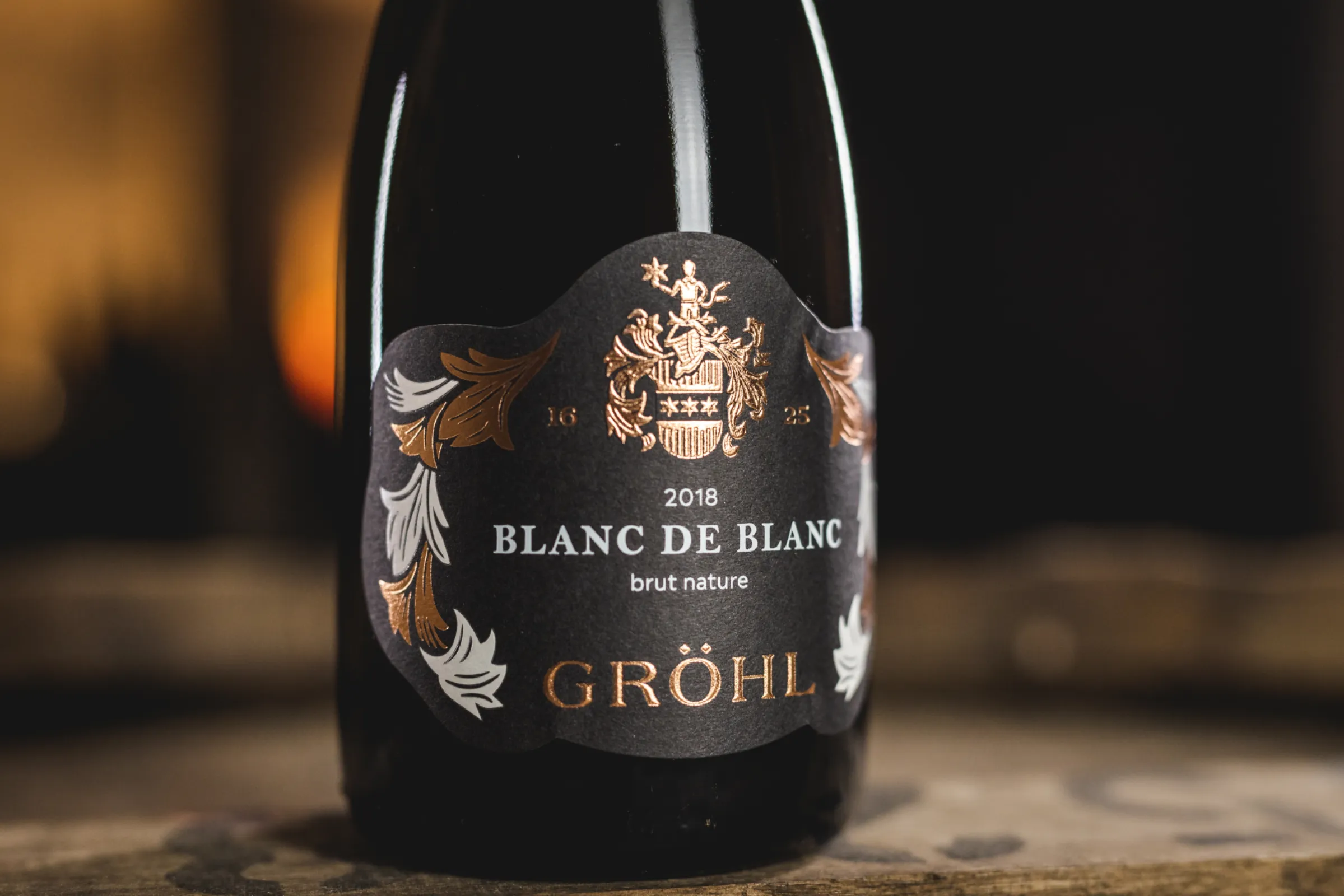 The traditional bottle fermentation requires a lot of time and manual labor, allowing us to produce exceptional sparkling wines. The secondary fermentation takes place traditionally in-house. After a maturation period of 24 to 48 months on the lees, the sparkling wine bottles are hand-riddled and disgorged. The traditional bottle fermentation requires a lot of time and manual labor, allowing us to produce exceptional sparkling wines. The secondary fermentation takes place traditionally in-house. After a maturation period of 24 to 48 months on the lees, the sparkling wine bottles are hand-riddled and disgorged.