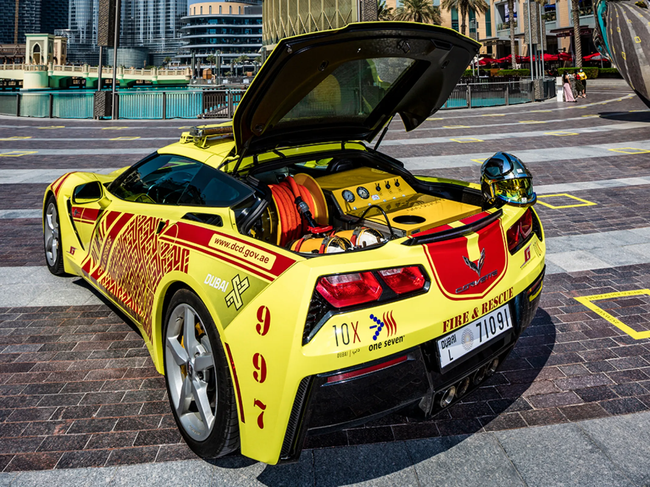 ONE SEVEN SYSTEM BUILT-IN - CORVETTE Dubai