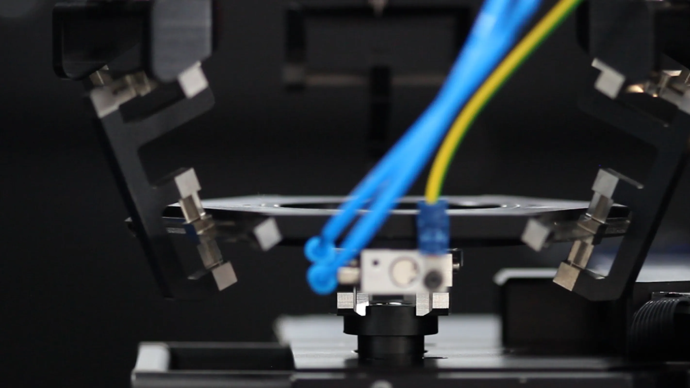 6DOF Hexapod for active Alignment with On- and Off-Axis MTF Optimization