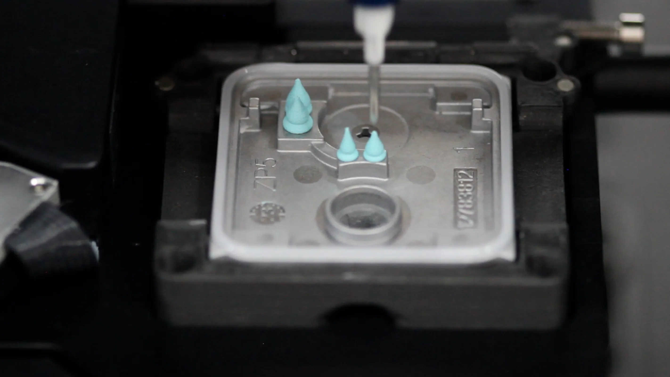 Optional secondary Dispensing System for Themal Paste Dispensing