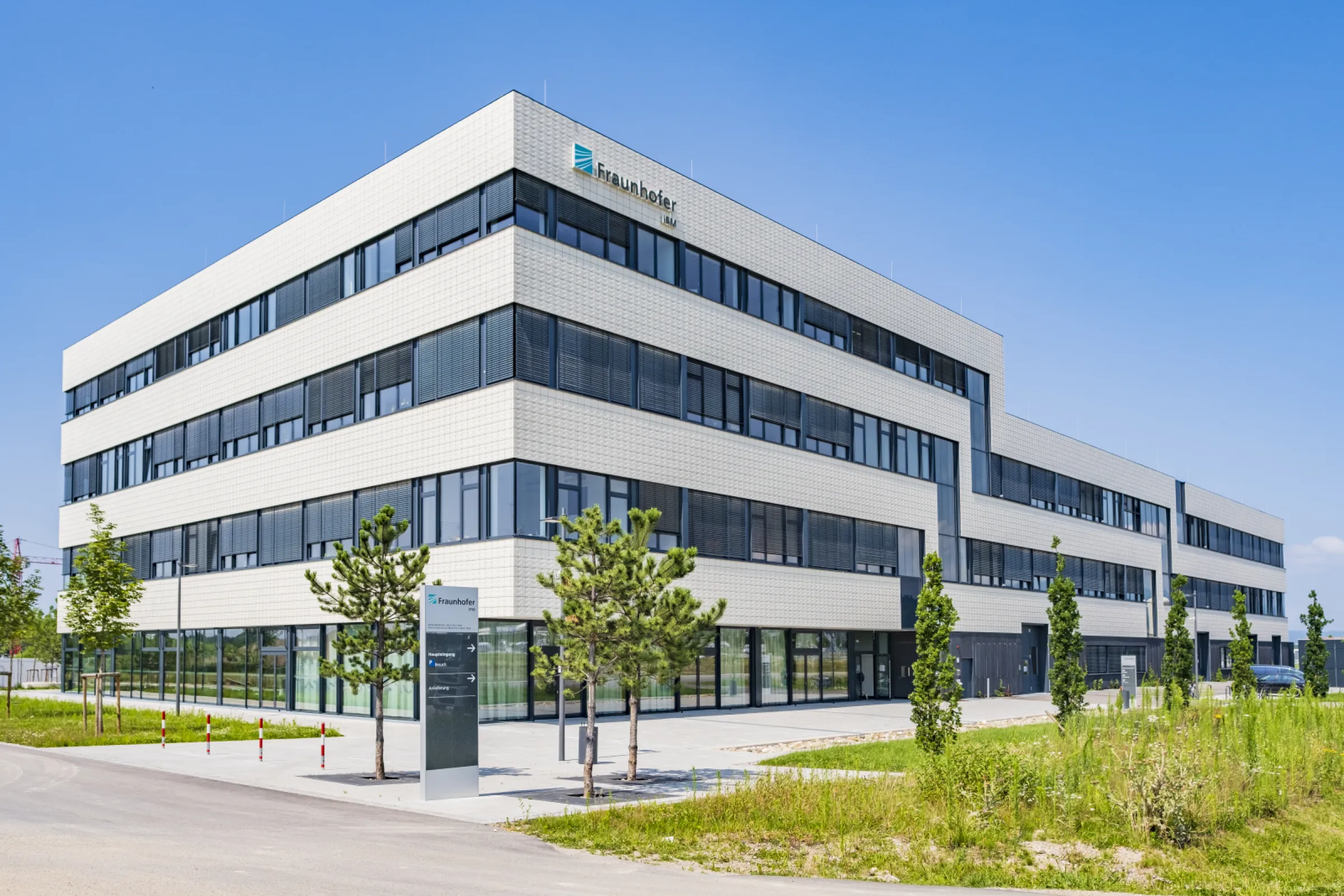 Fraunhofer IPM, Georges-Köhler-Allee 301, D-79110 Freiburg