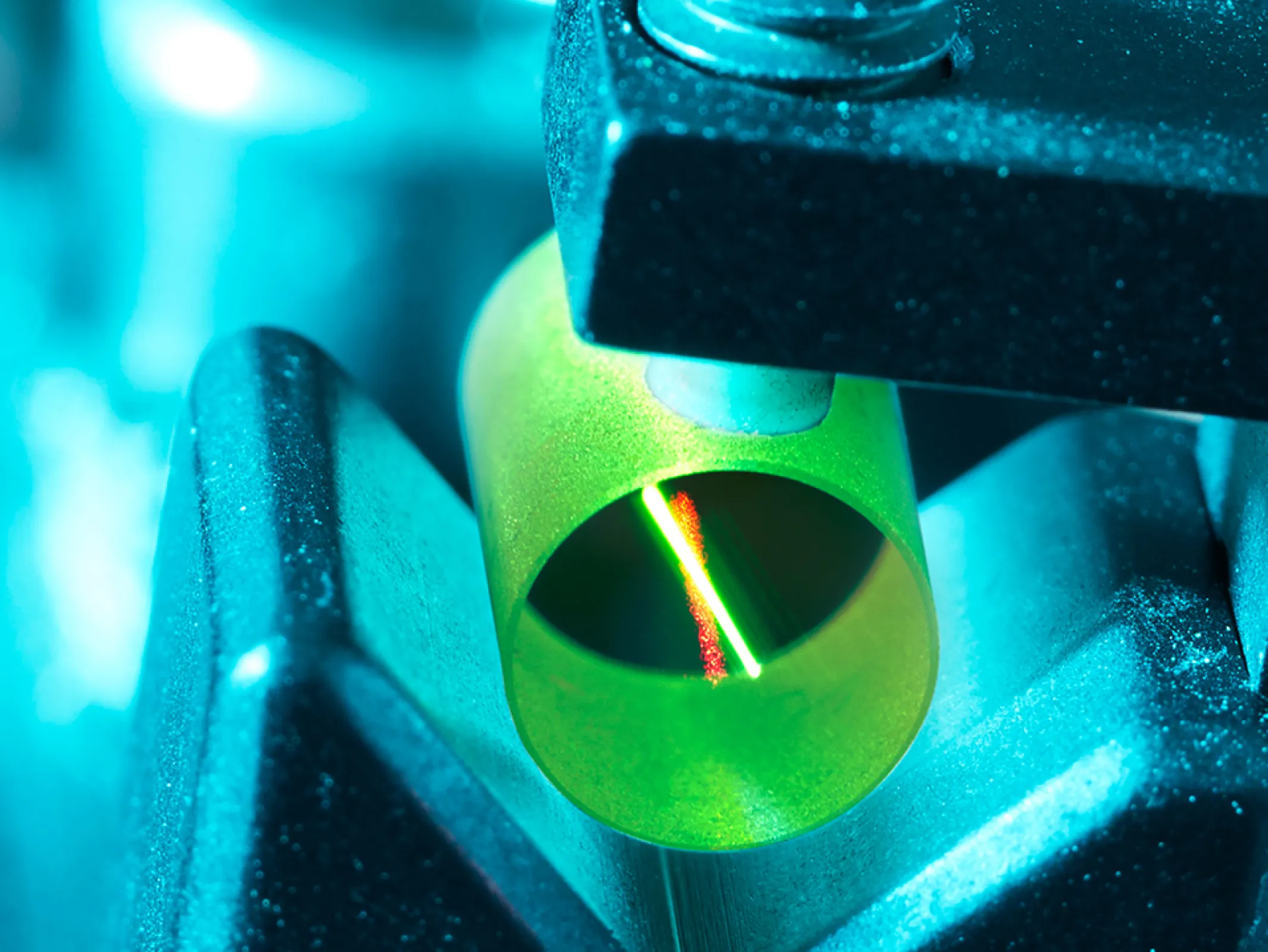 Pump and probe beam crossing in the crystal. Pump and probe beam crossing in the crystal.