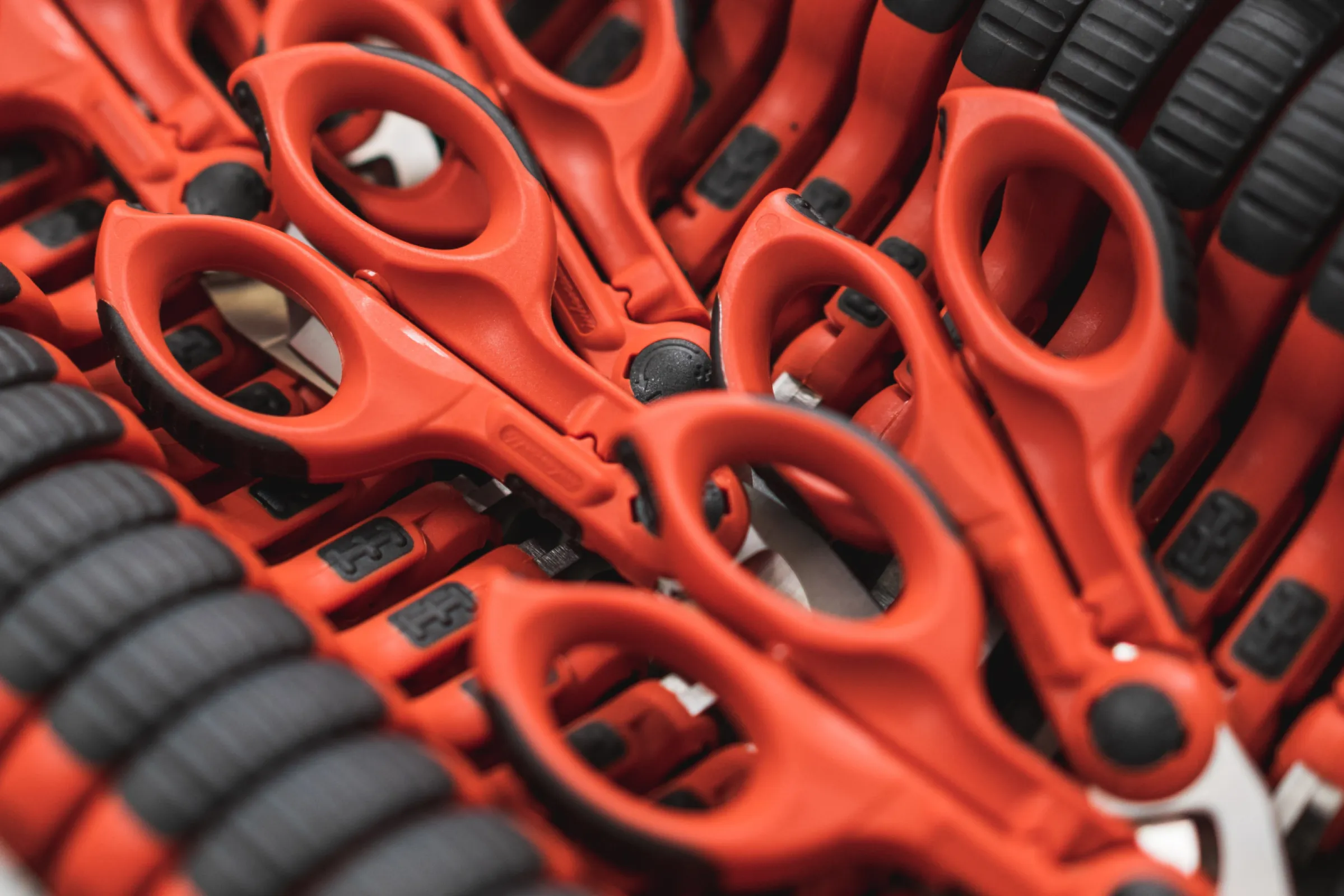 Intercable Tools - 16020 F1 - Electricians’ scissors for cutting, stripping and crimping on cables