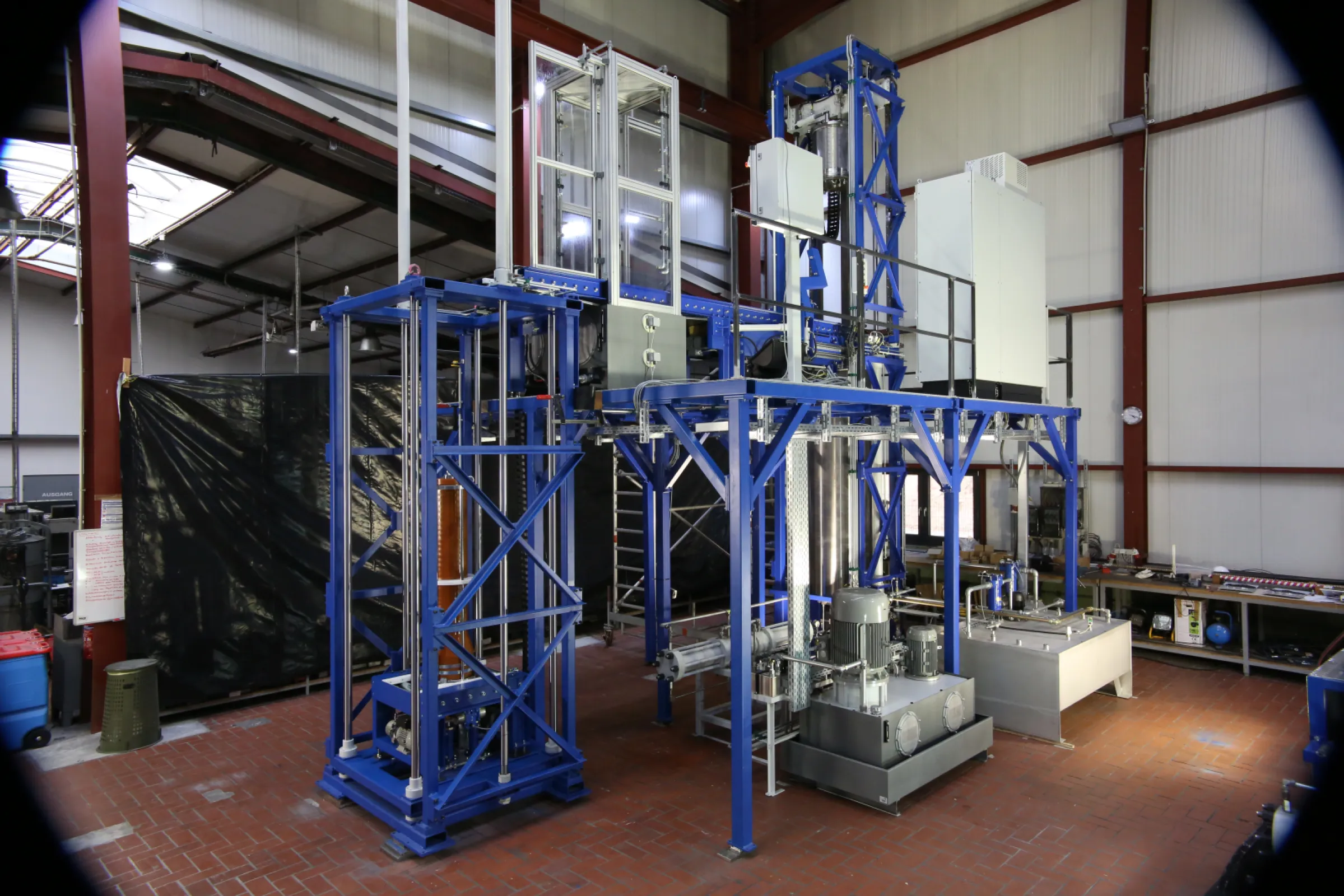 Isostatic Wet Bag Press Type: 1011-20-76-22 including washing/drying system and hydraulic elevator conveying system