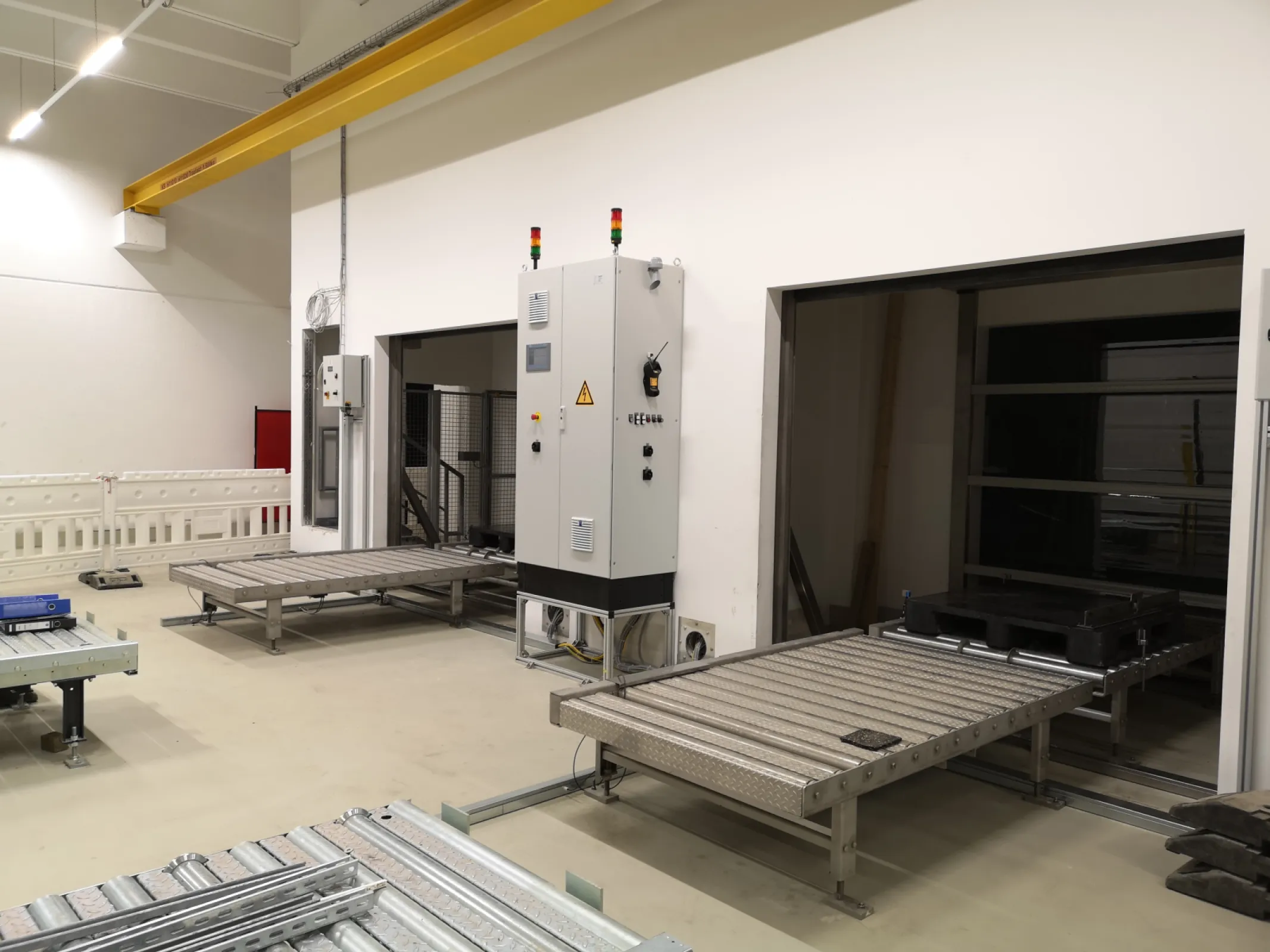 Stainless Steel Conveying System for Big Bag Transport, including rapid action door system