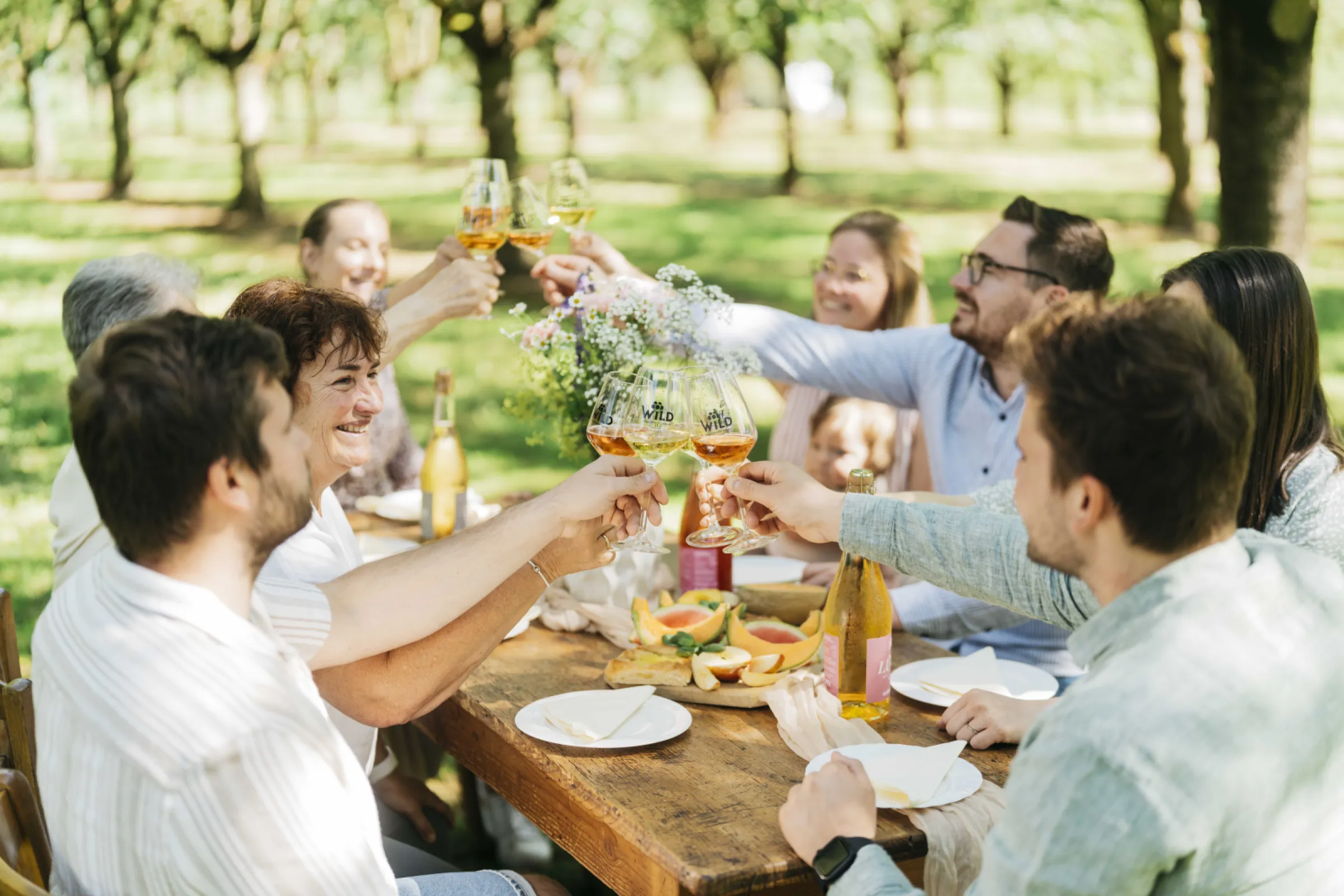 The fourth generation has now joined the business. In their distillery, the three brothers celebrate the traditional Black Forest art of distilling and the original craft of winemaking, and with WILD innovative spirit they also produce sophisticated non-alcoholic alternatives.