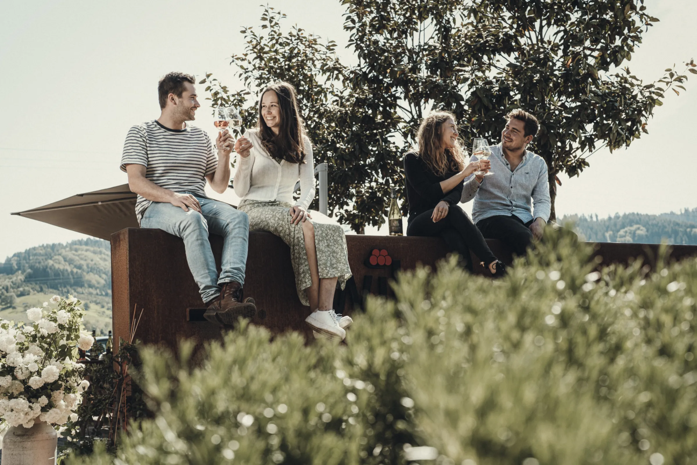 The Wild Winery was founded in 2015 and has been bursting with innovative spirit and creative drive from vintage to vintage ever since. We have broken with the rigid ideas and rules of the old wine world in a wonderfully carefree manner and have broken new ground.