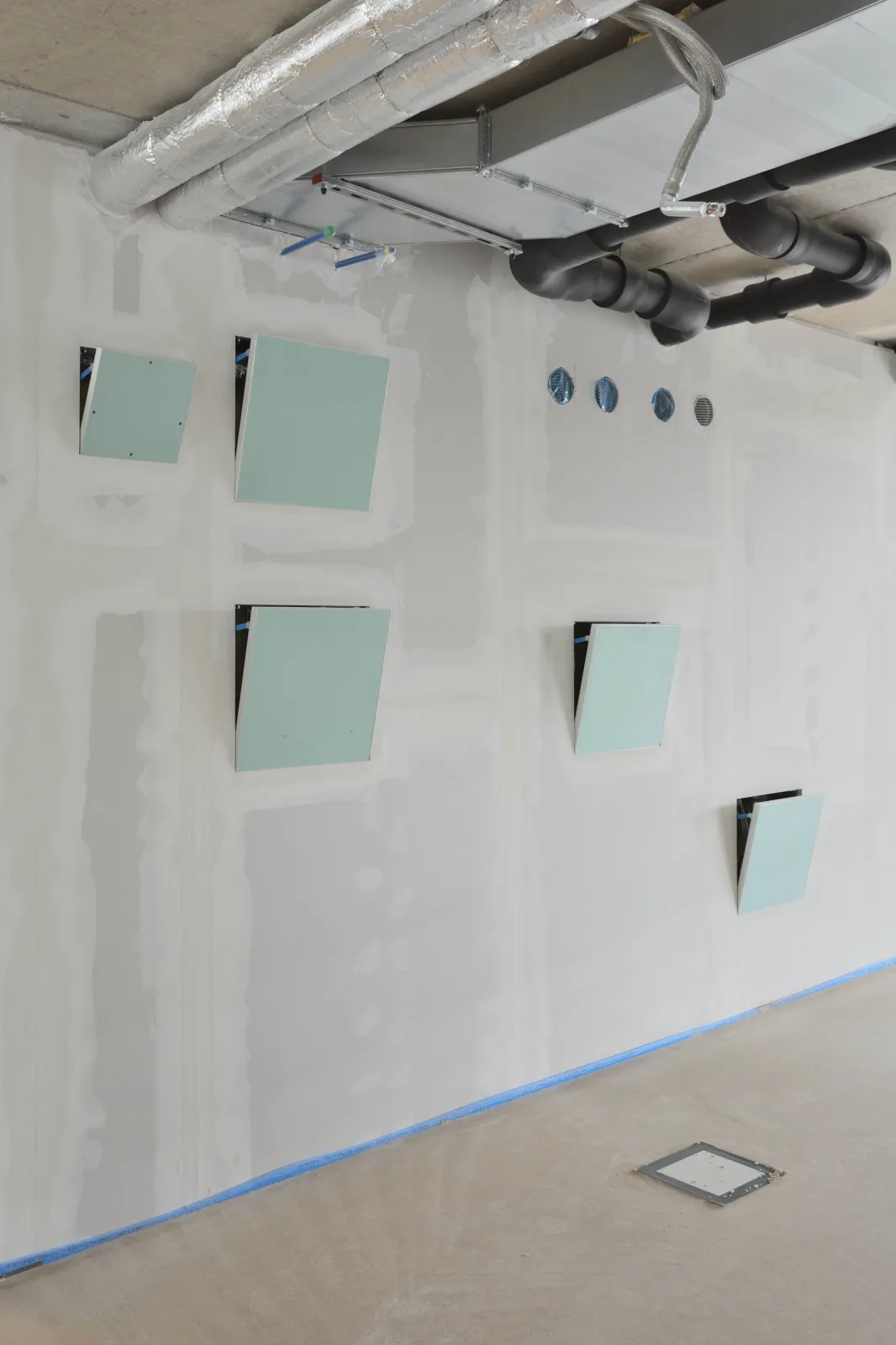 AluPlana, AluNova access panel