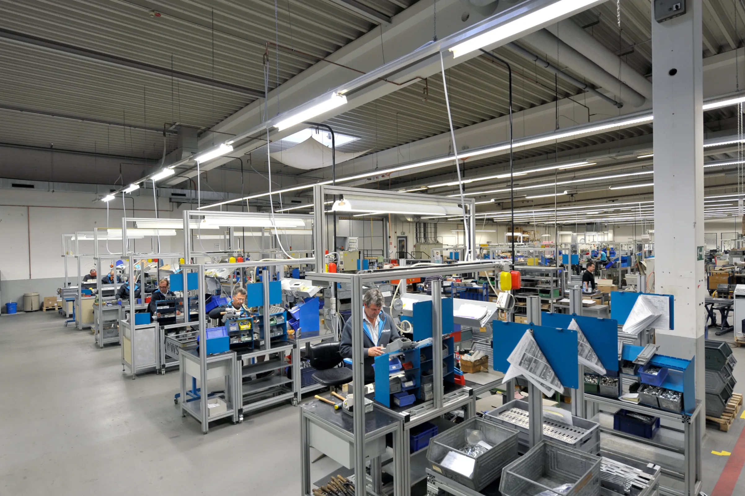Flexibility & Vertical integrated manufacturing lines