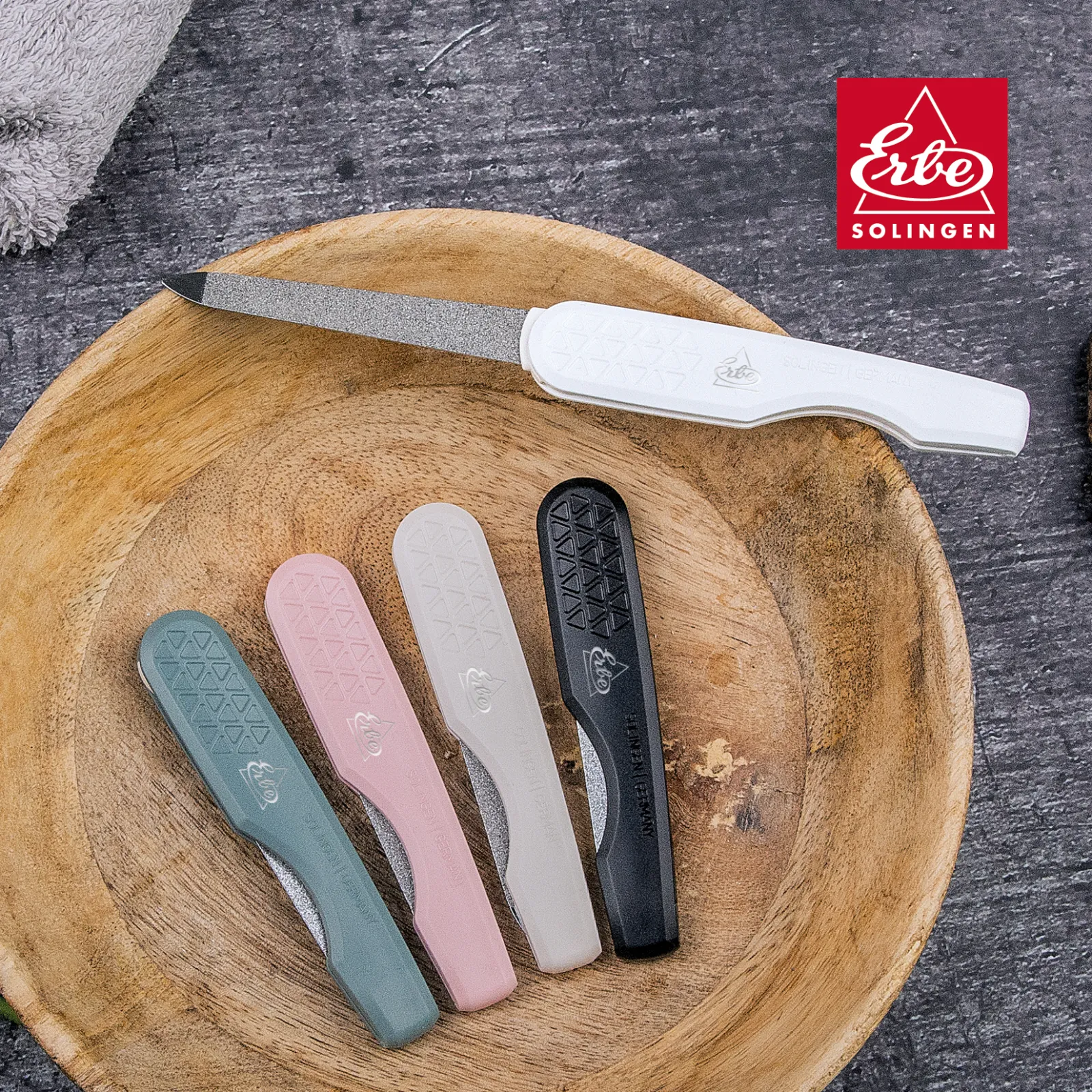 ERBE sapphire foling nail file DREIECK - 5 colours available | special folding and locking mechanism | Non-slip filing thanks to the ERBE triangle grip pattern embossed on the handle