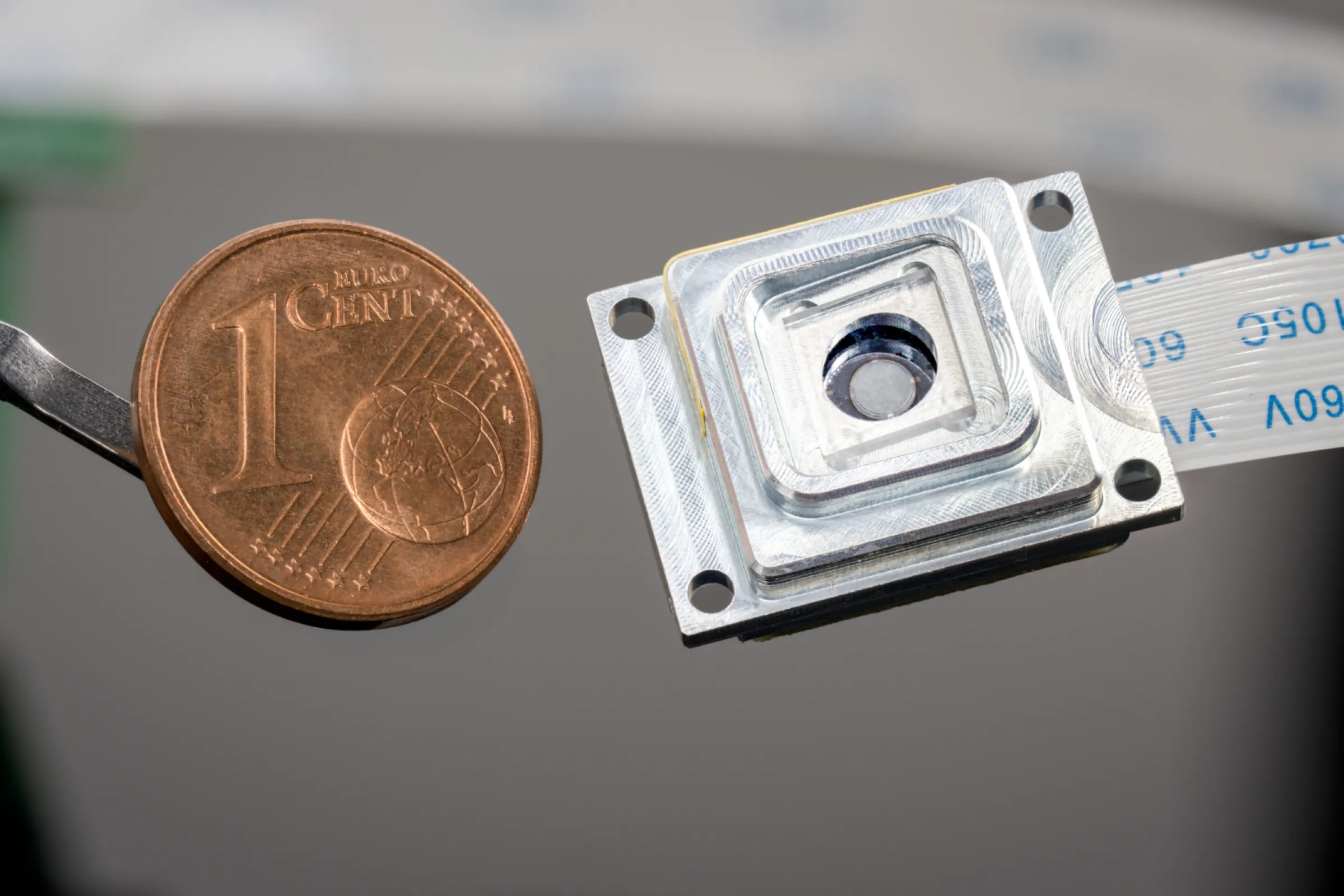 Highly miniaturized microscan module for use in ophthalmology. © Fraunhofer IPMS