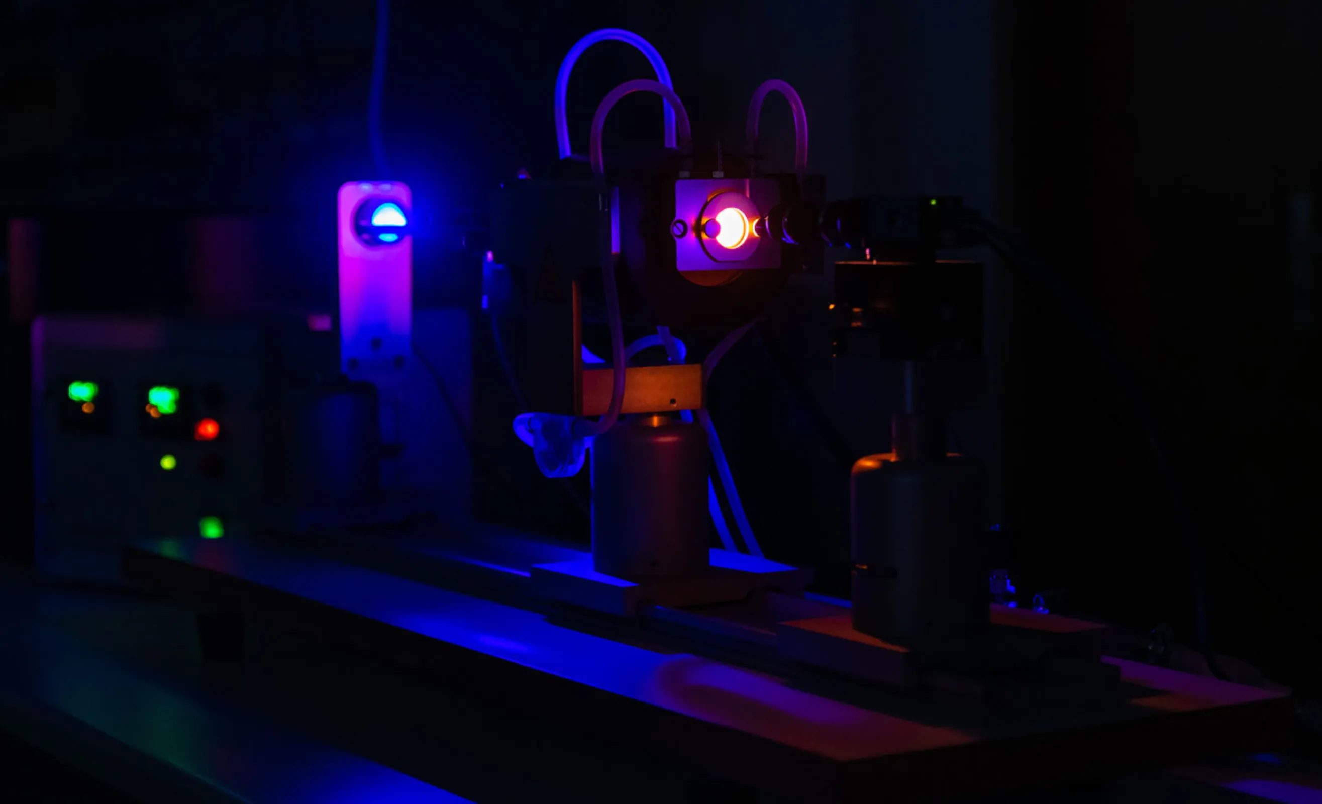 Tapping in the dark, regarding melting, wetting or expansion behaviour of you material? Let's shed some light on it...