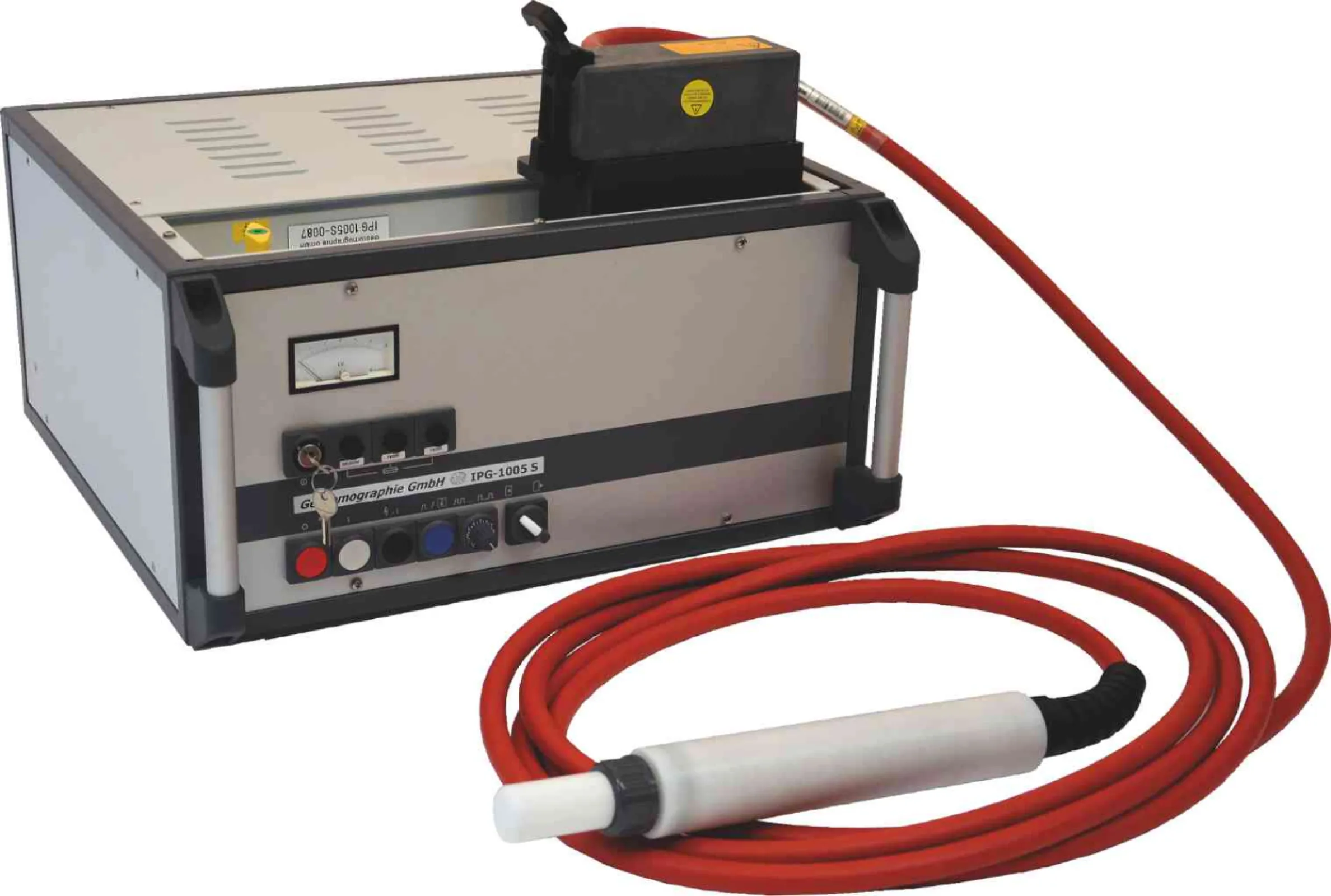 The Impulse Generator IPG5000 is the high voltage supply to the seismic borehole sources. The energy is stored in a large capacitor bank which discharges through a mechanical switch.