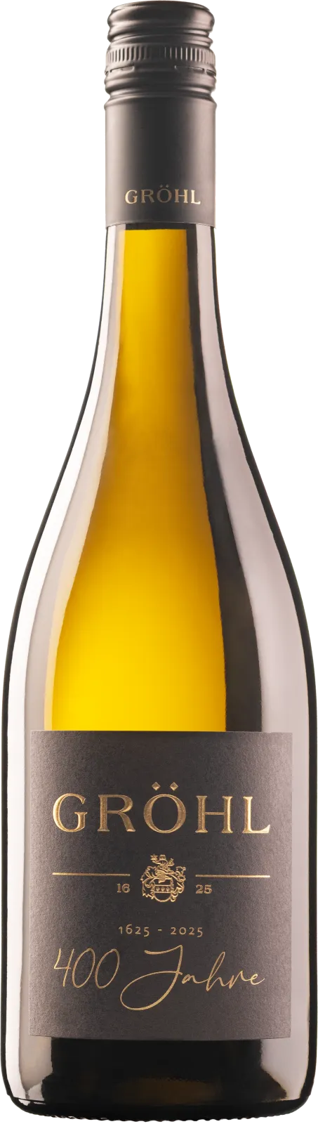 Weinolsheimer Weißburgunder dry - Elegance meets tradition – our anniversary wine. This wine delights with its inviting aromas of apple and ripe pear, paired with fresh notes of pineapple. On the palate, it is juicy, compact, and refreshing. It is rounded off by a pleasant creaminess, a smooth texture, and a fine touch of spice. Grown on limestone-rich loess and clay soils – matured in stainless steel. Find more information here: https://weingut-groehl.de/weine/ortsweine/weinolsheimer-weisser-burgunder-trocken