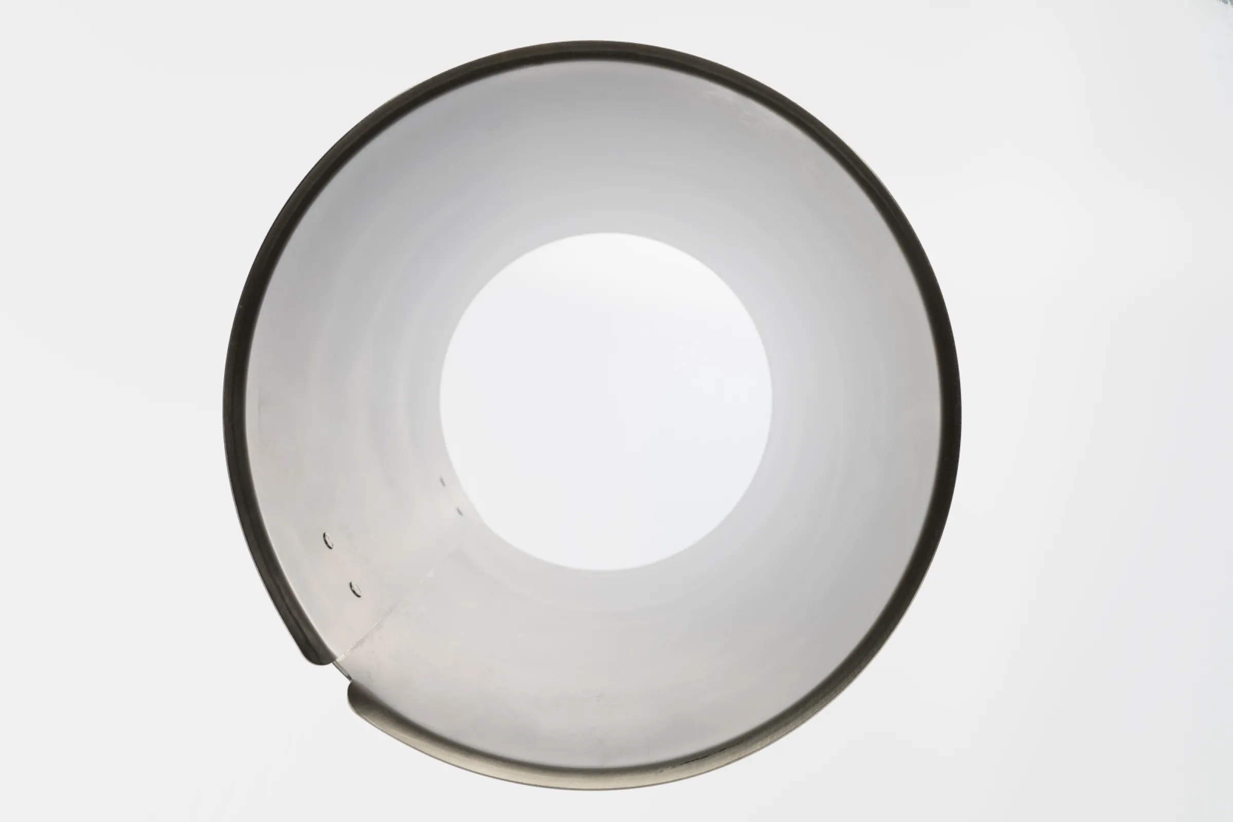 Patented external lock - No protruding obstacles