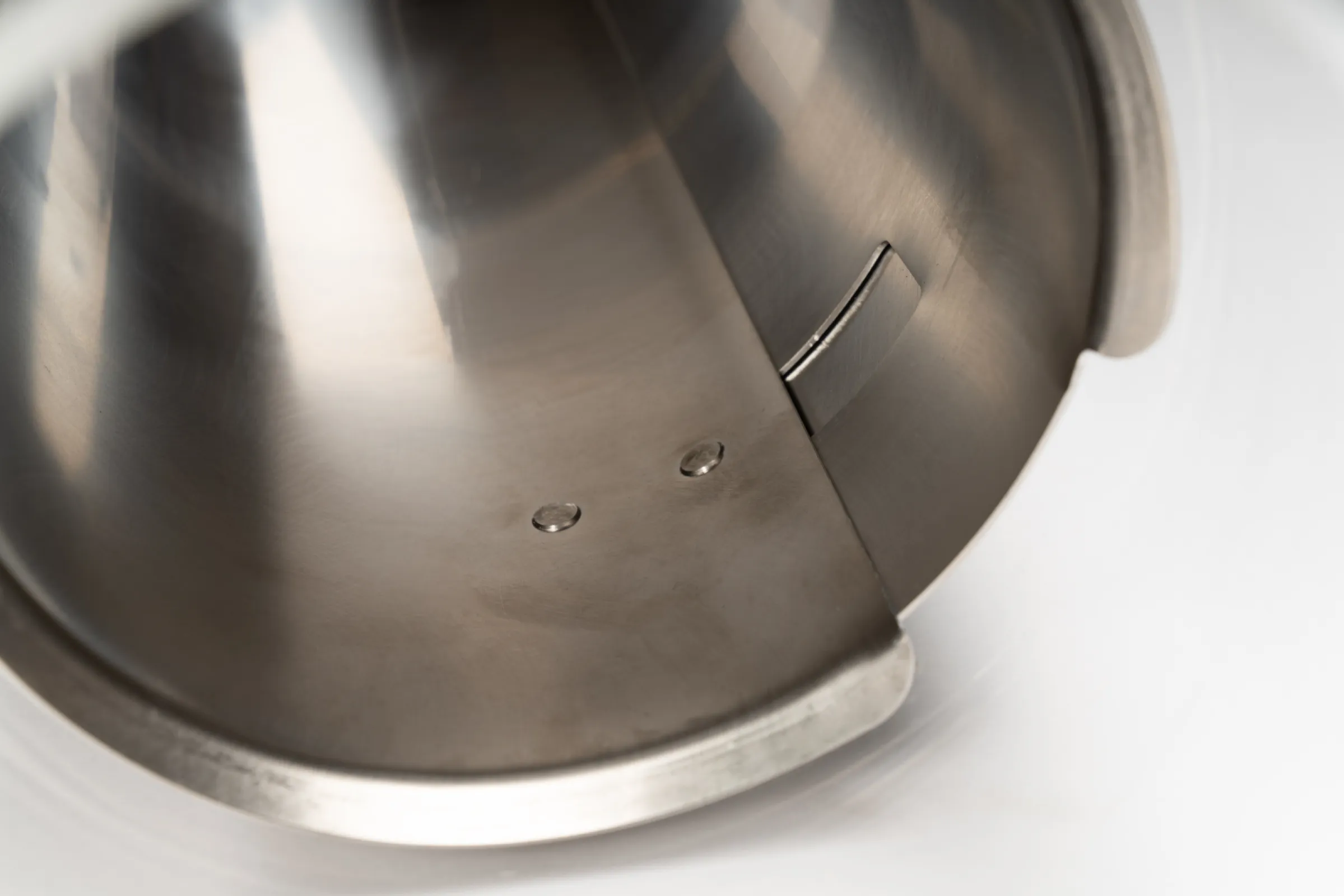 Our internal rehabilitation sleeve’s, external lock ensures minimal cross-sectional reduction.