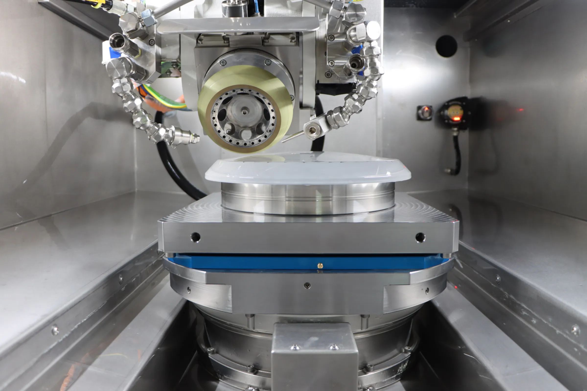 Ultraprecision Grinding in UPG 500 CNC leads to significantly shorter polishing times