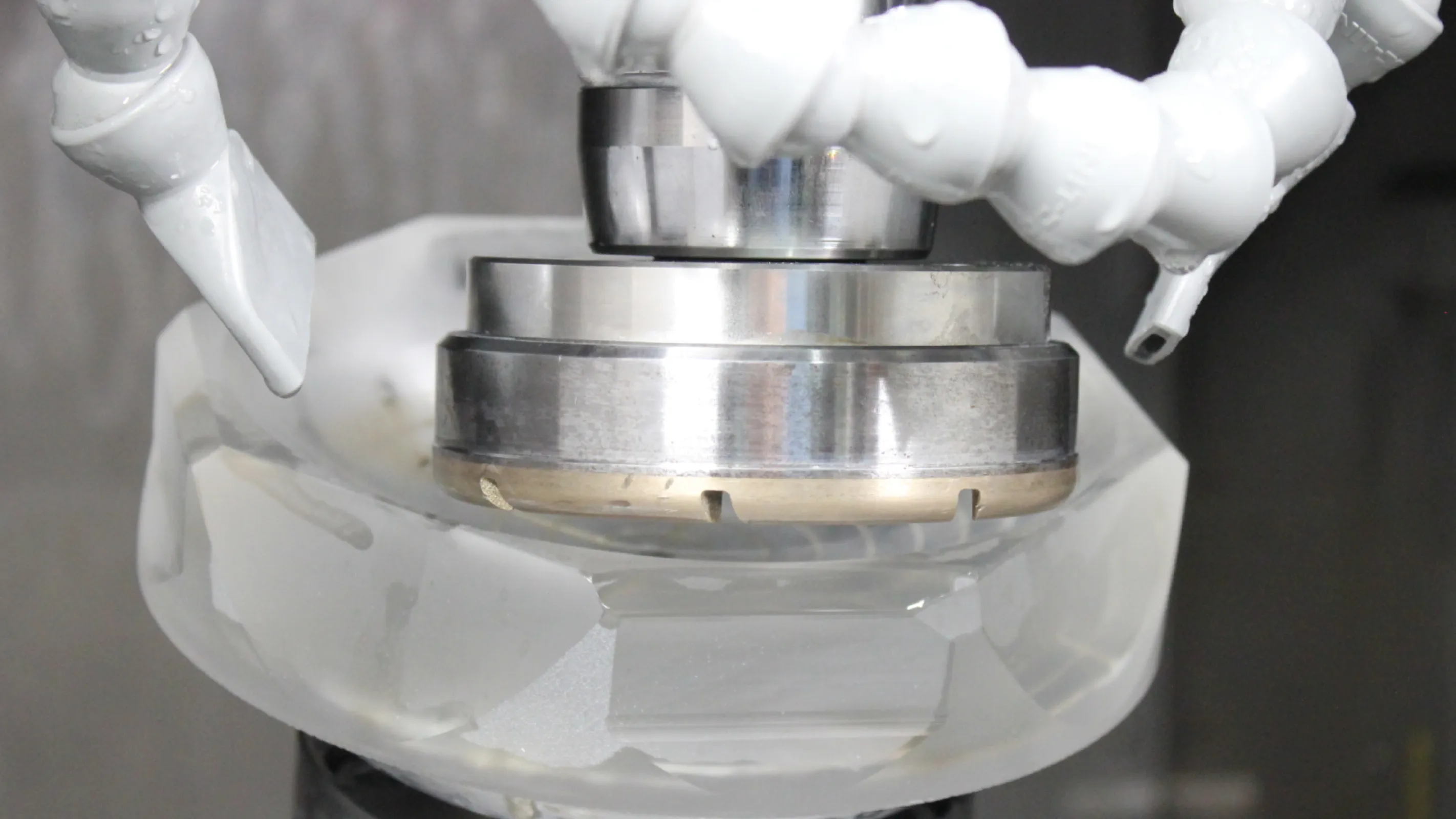 Flexible production of optics in OptoTech MCG 5-axis machine centers