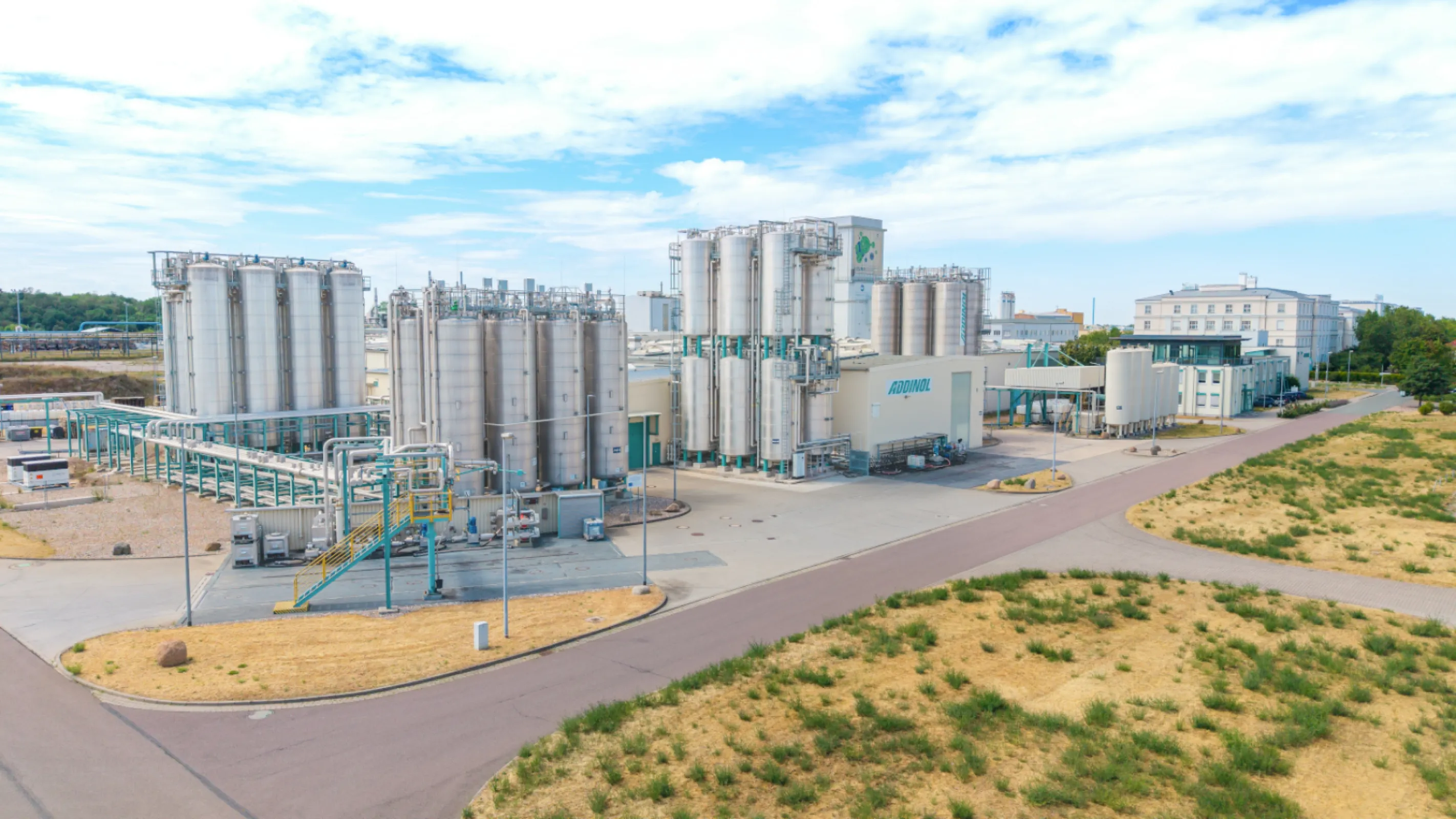 ADDINOL is one of the few companies in the German mineral oil industry acting independently of any large business group and has distributor partners on all continents in more than 120 countries.