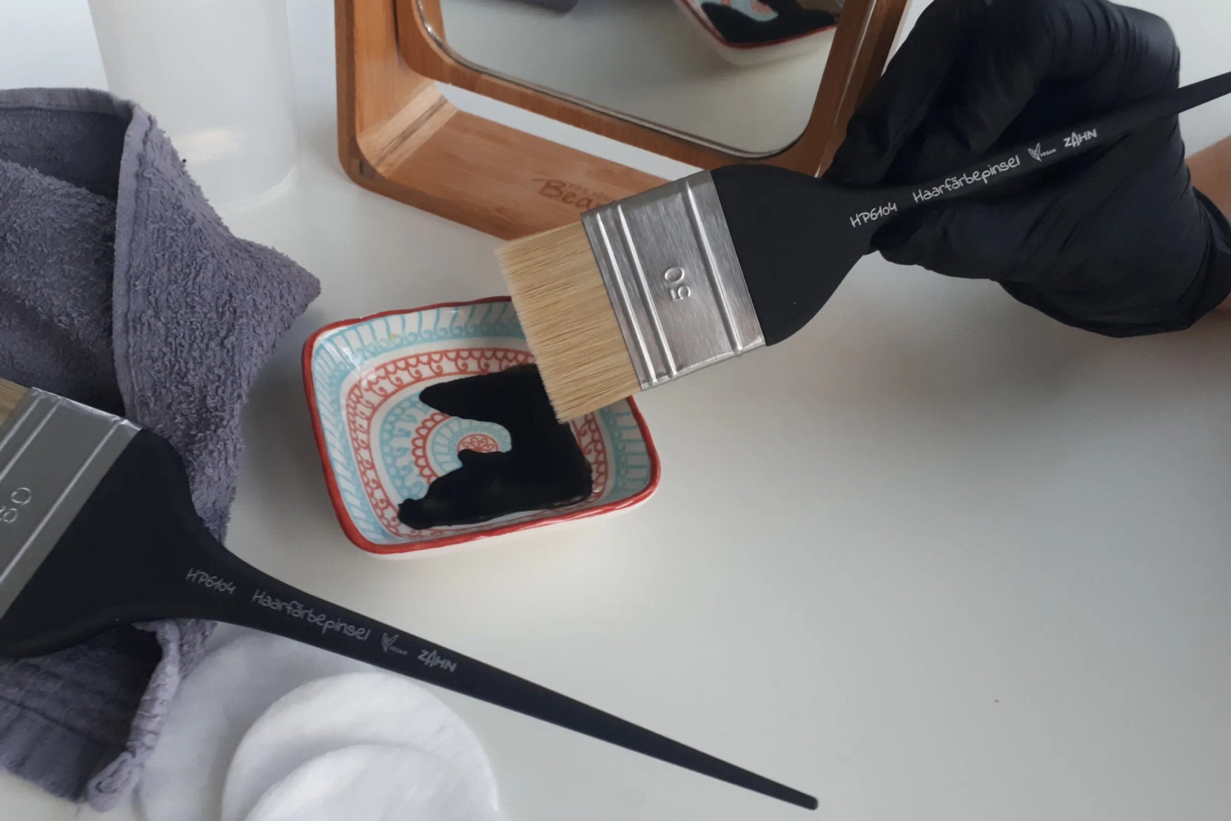 Hair dye brushes vegan synthetic fiber - Private label production in Germany