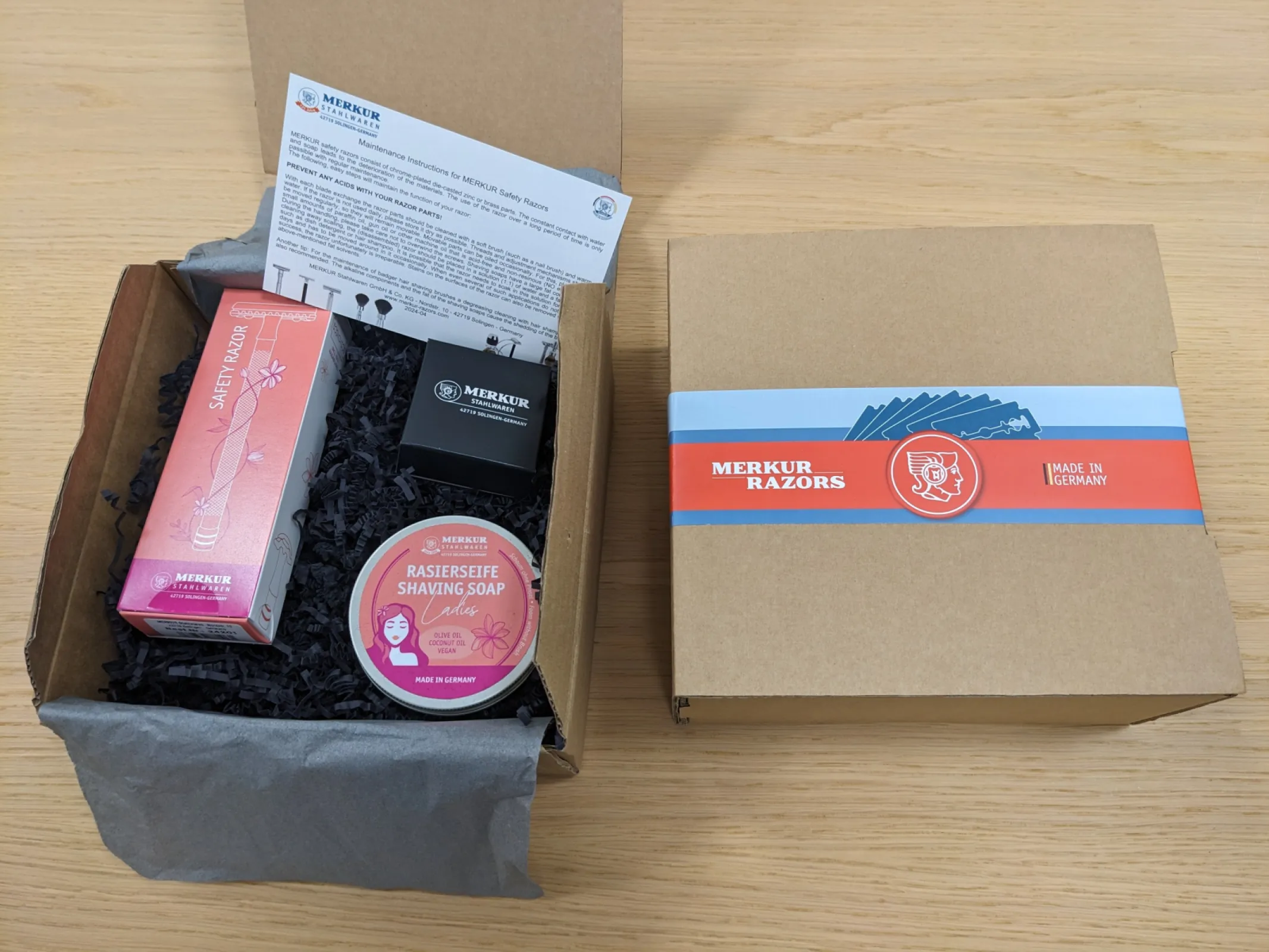 MERKUR LADIES GIFTBOX - SAFETYRAZOR - STAND - SHAVING SOAP