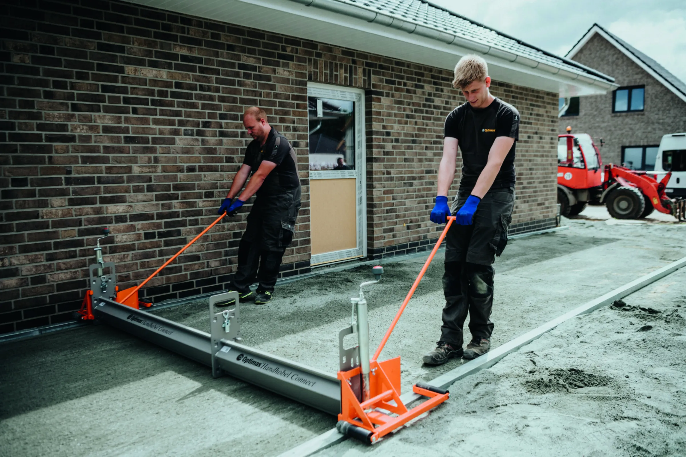 Optimas hand screeding system