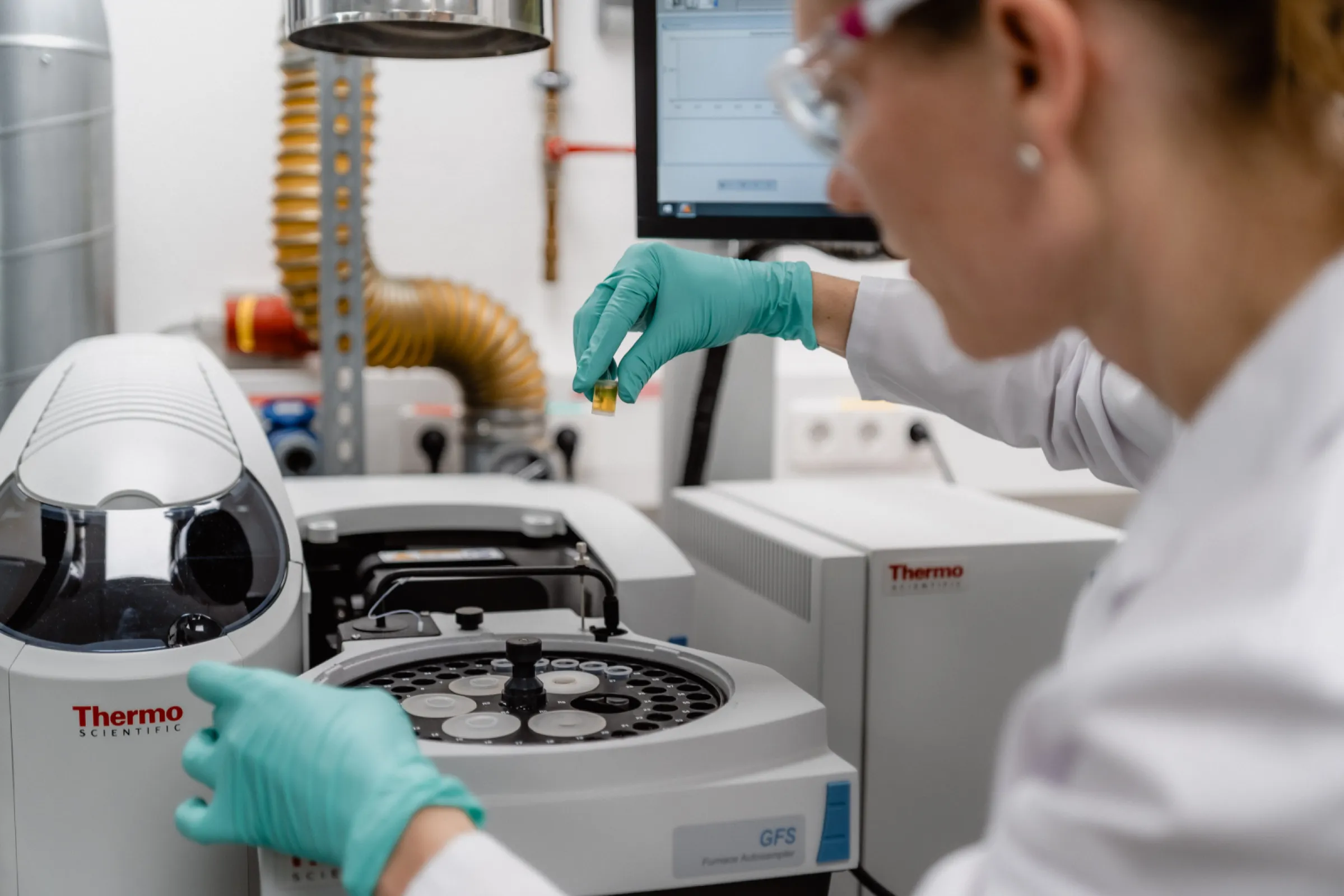 Testing for chemicals and harmful substances Validation of legal conformity and product requirements that go beyond statutory needs (such as testing for harmful substances according to REACH, CPSIA and individual RSLs) Wastewater and sludge testing according to individual requirements (ZDHC, OEKO-TEX®, Greenpeace)