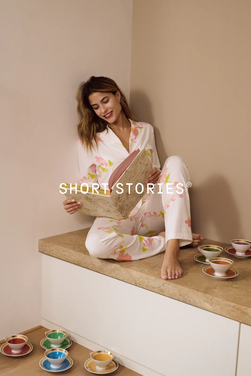 SOFT NIGHTS, SEVEN TIMES! Playful bunches of grapes and fine blossom tendrils unfold across soft fabricy like a quiet stroll through mysterious nature. Light, lively, a little luxurious.